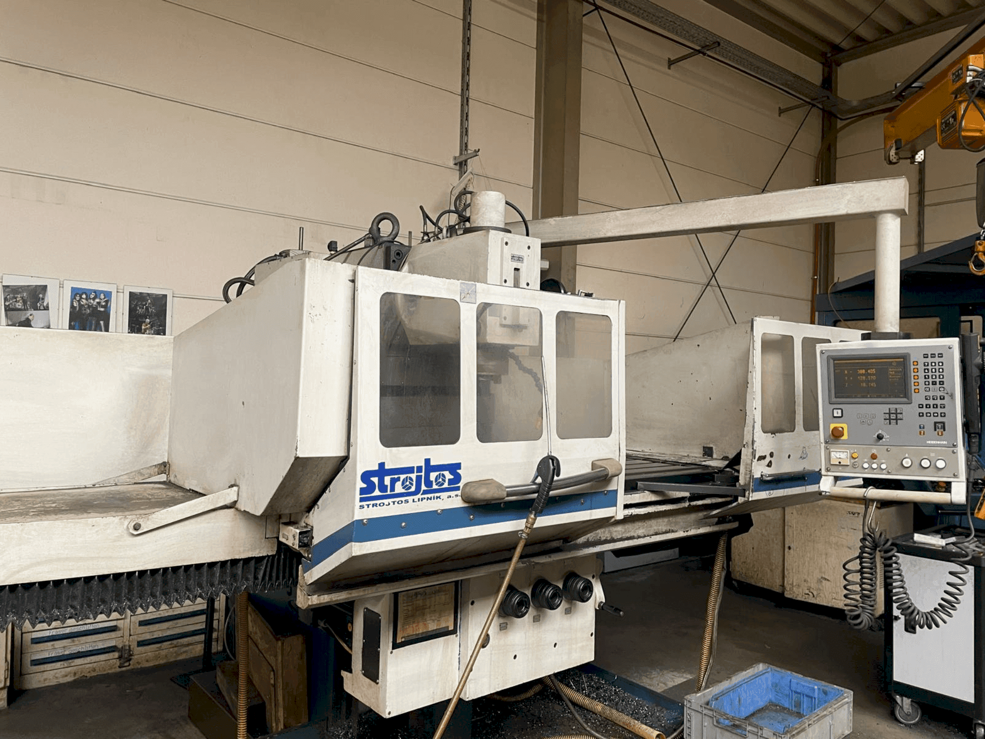 MACHINE_IMG_ALT_FRONT_VIEW