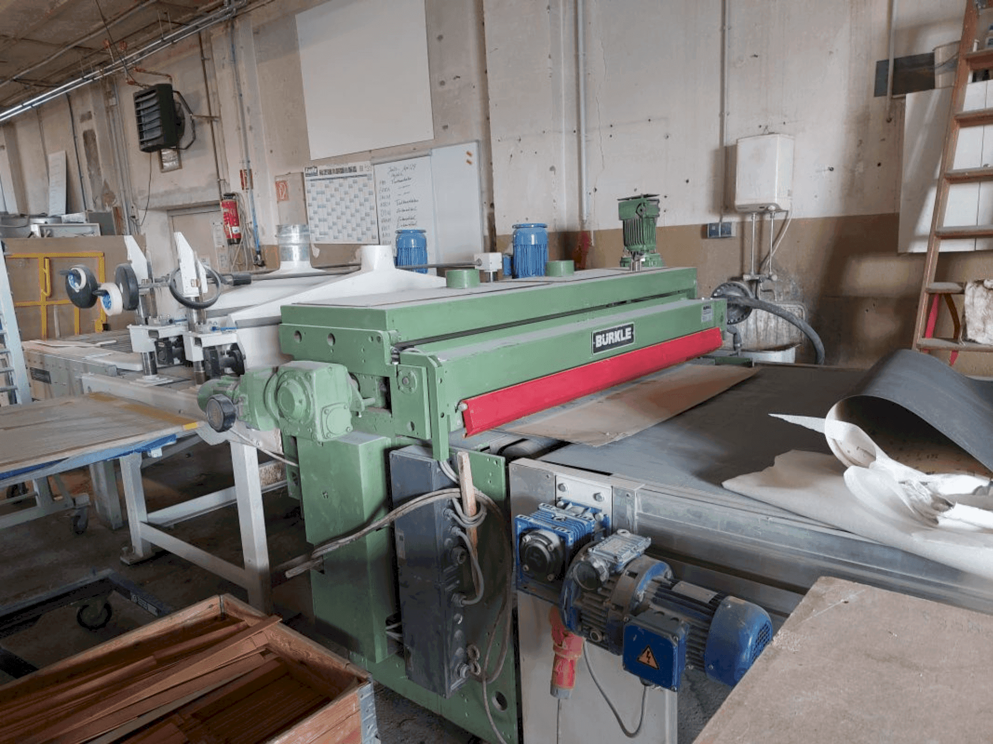 MACHINE_IMG_ALT_FRONT_VIEW