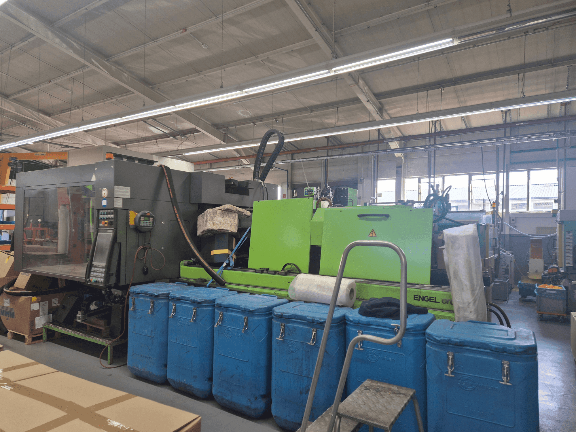 MACHINE_IMG_ALT_FRONT_VIEW