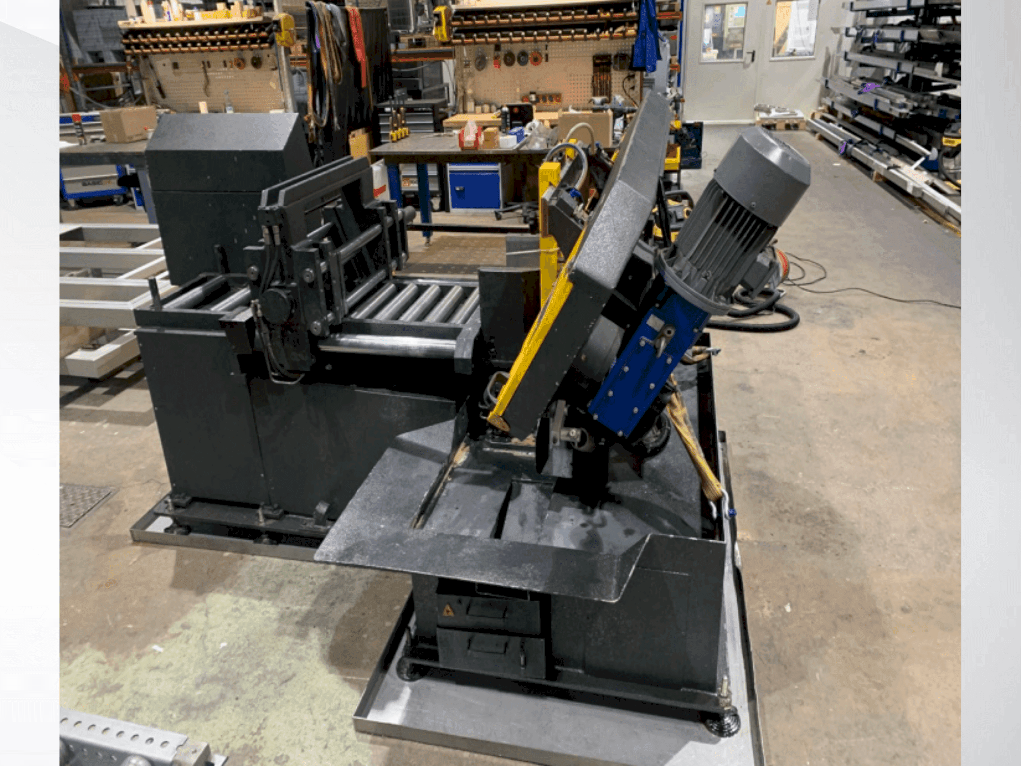 MACHINE_IMG_ALT_FRONT_VIEW