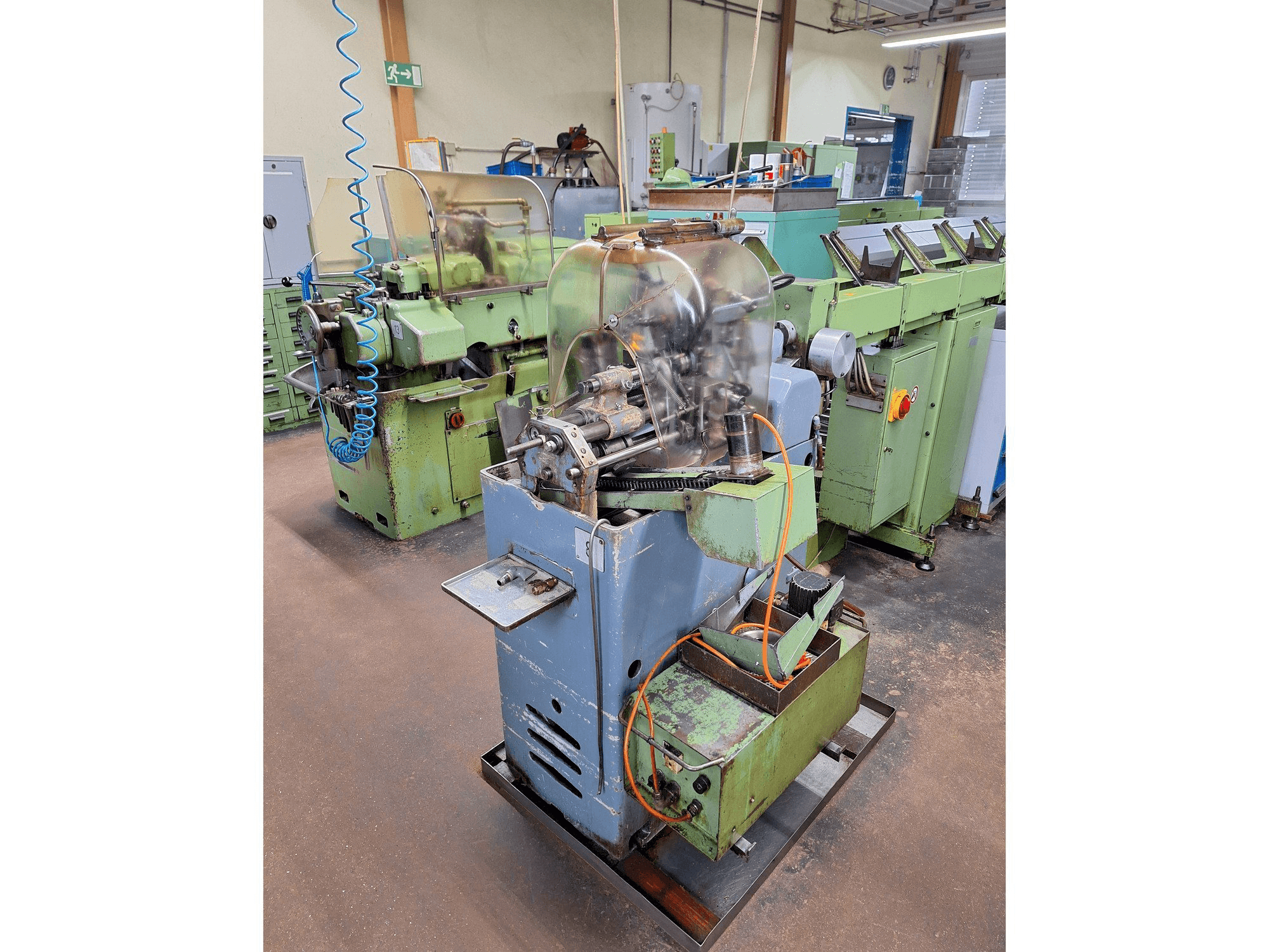 MACHINE_IMG_ALT_LEFT_SIDE_VIEW