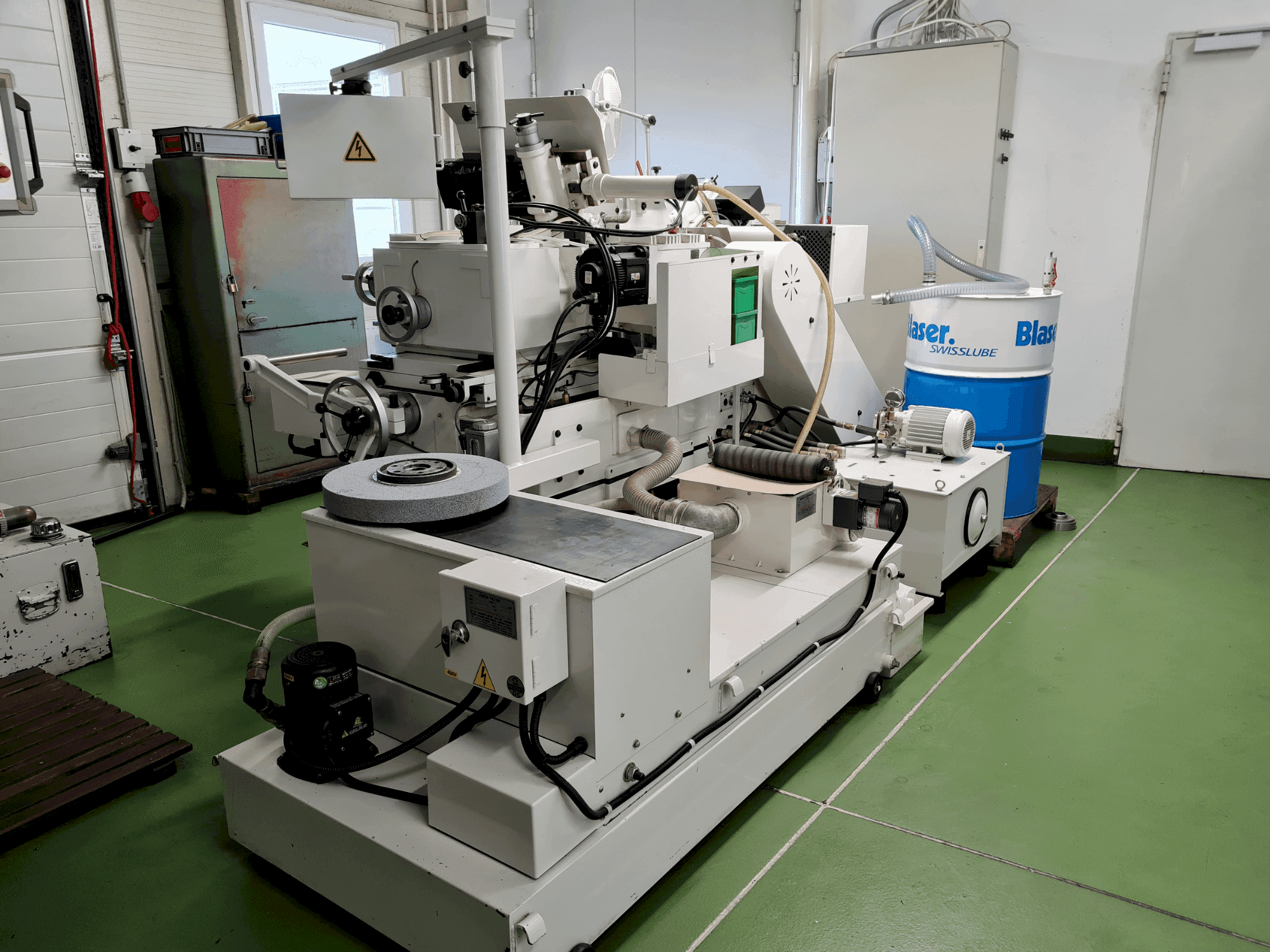 MACHINE_IMG_ALT_FRONT_VIEW