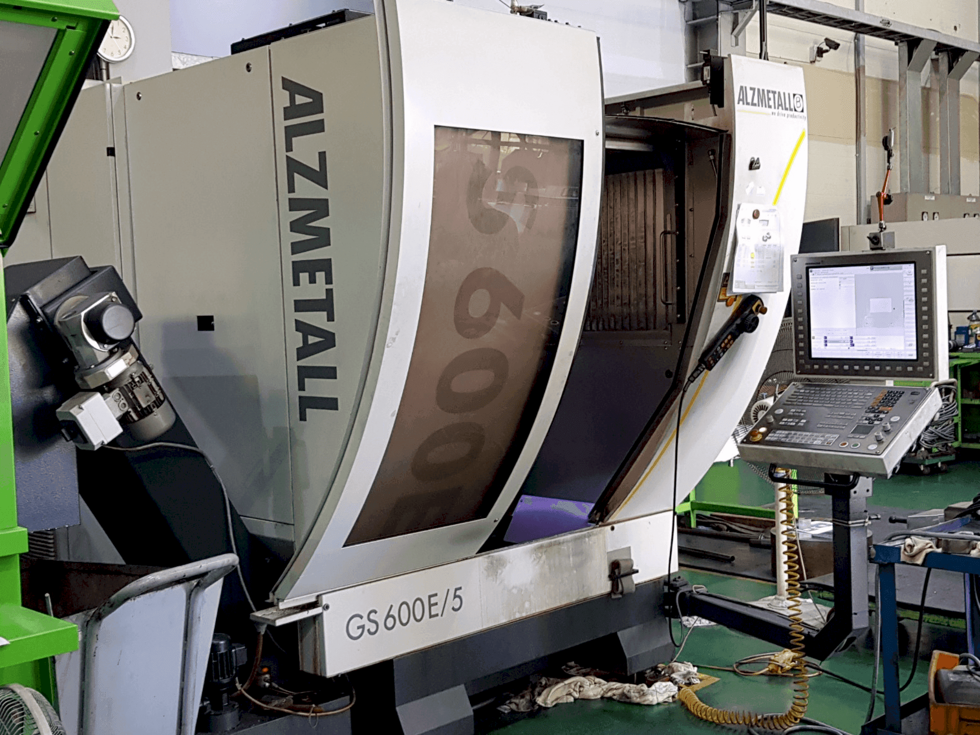 MACHINE_IMG_ALT_FRONT_VIEW