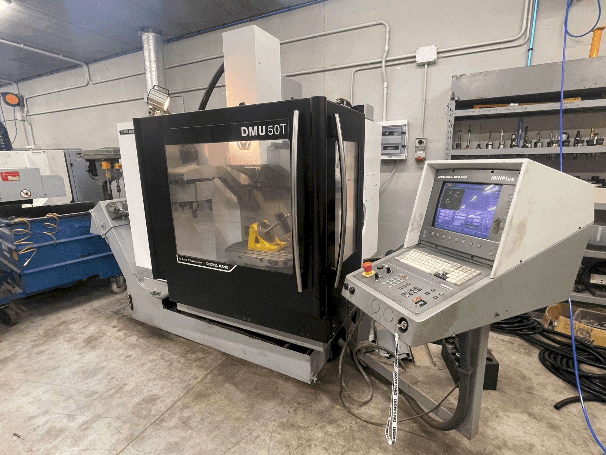 MACHINE_IMG_ALT_FRONT_VIEW
