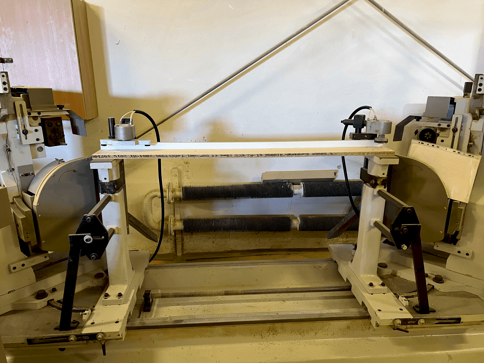 MACHINE_IMG_ALT_FRONT_VIEW