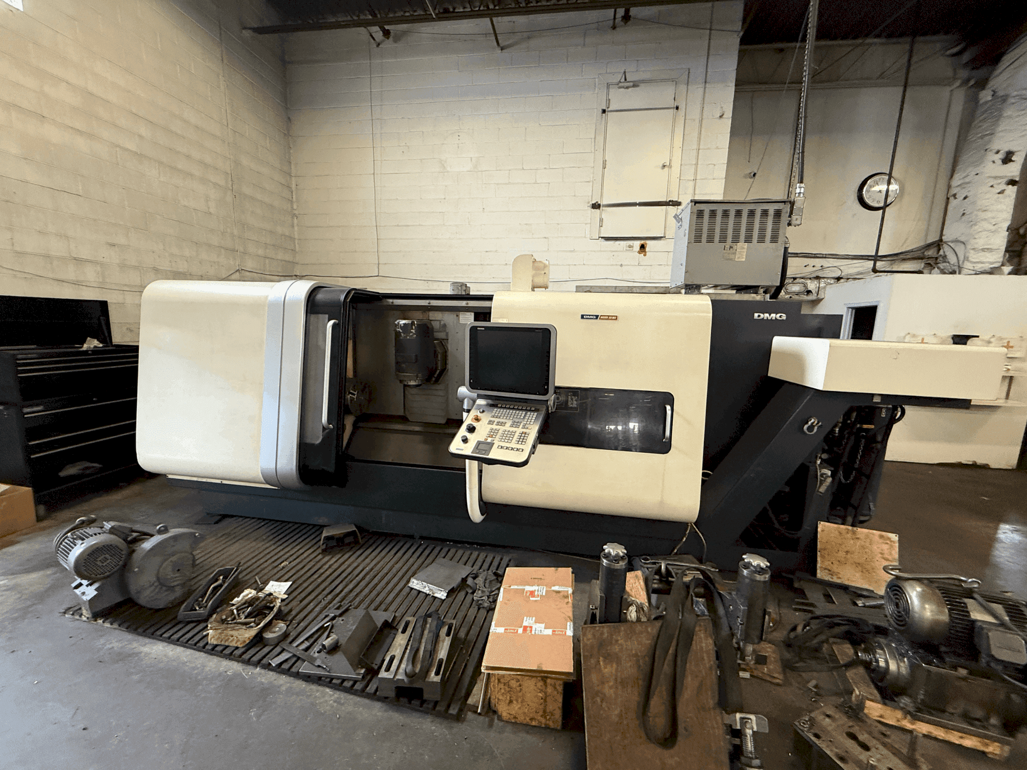 MACHINE_IMG_ALT_FRONT_VIEW