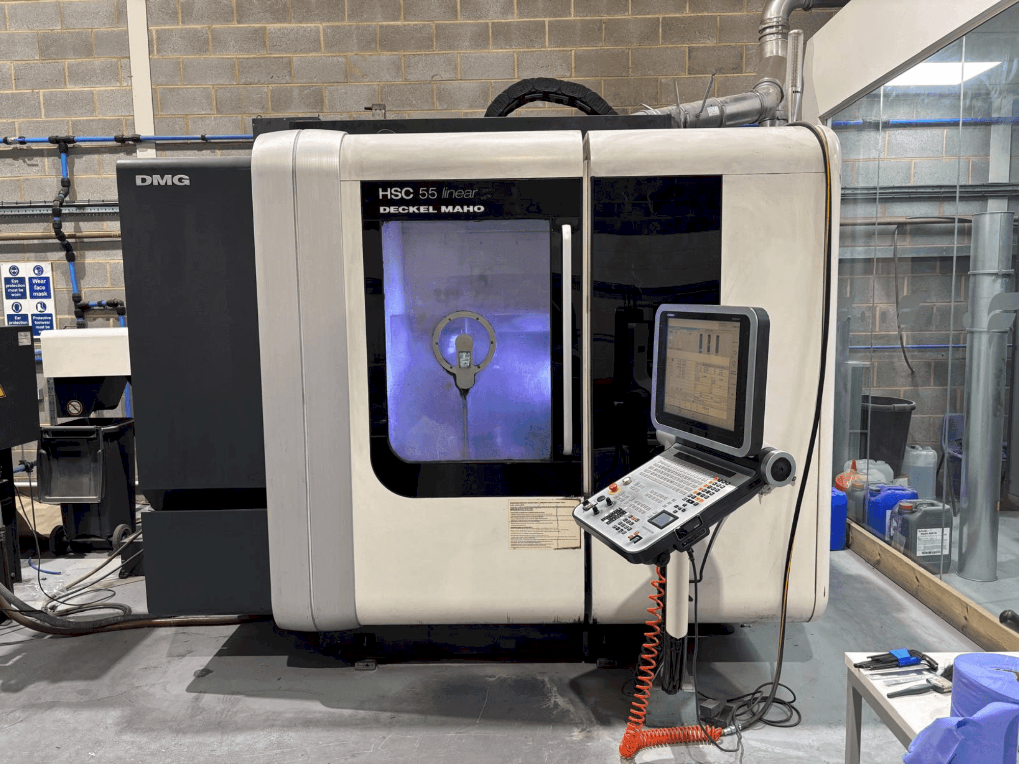 MACHINE_IMG_ALT_FRONT_VIEW