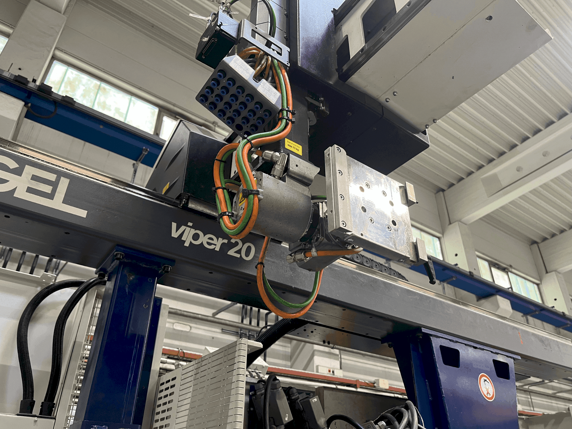 MACHINE_IMG_ALT_FRONT_VIEW