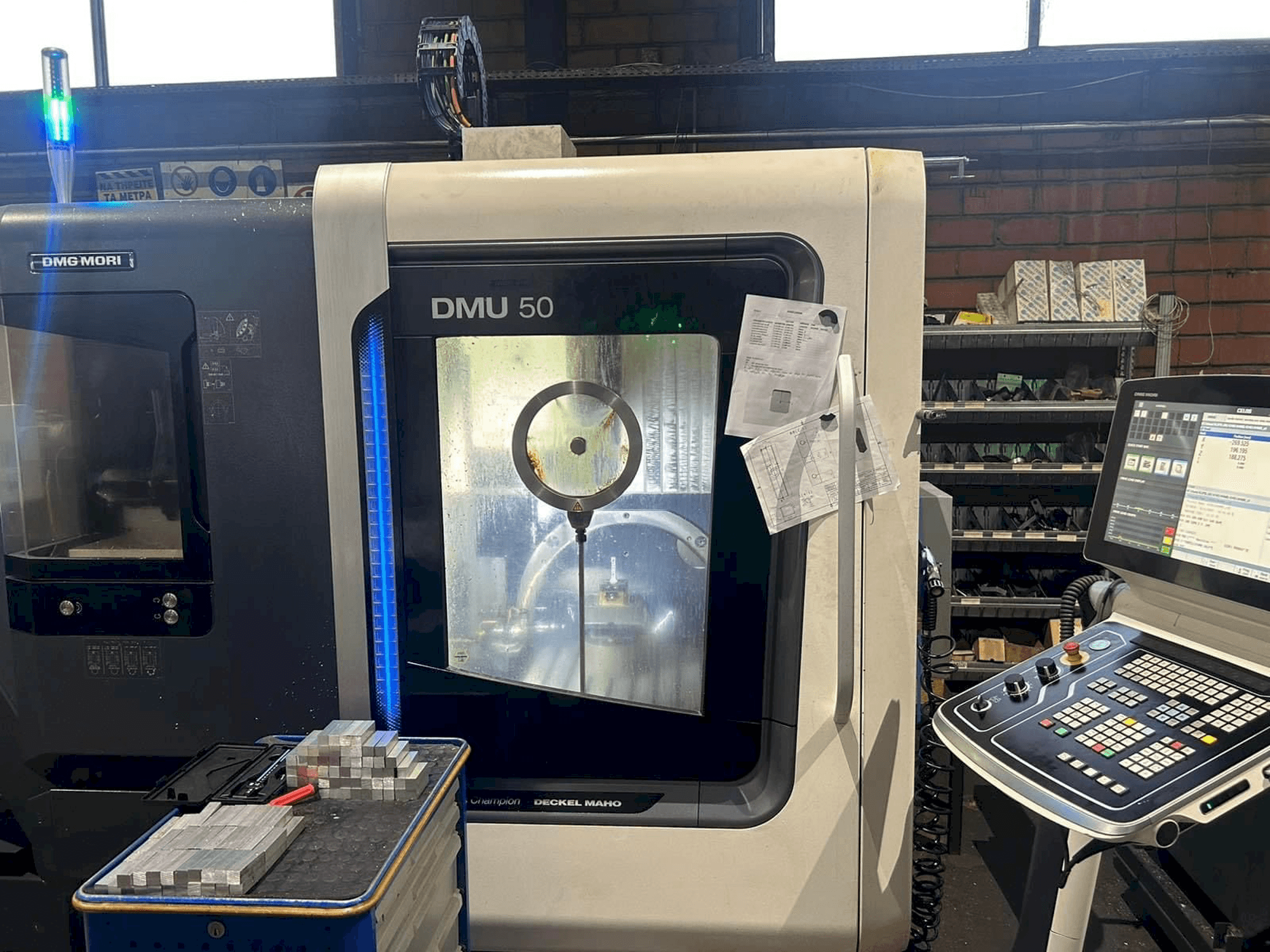 MACHINE_IMG_ALT_FRONT_VIEW