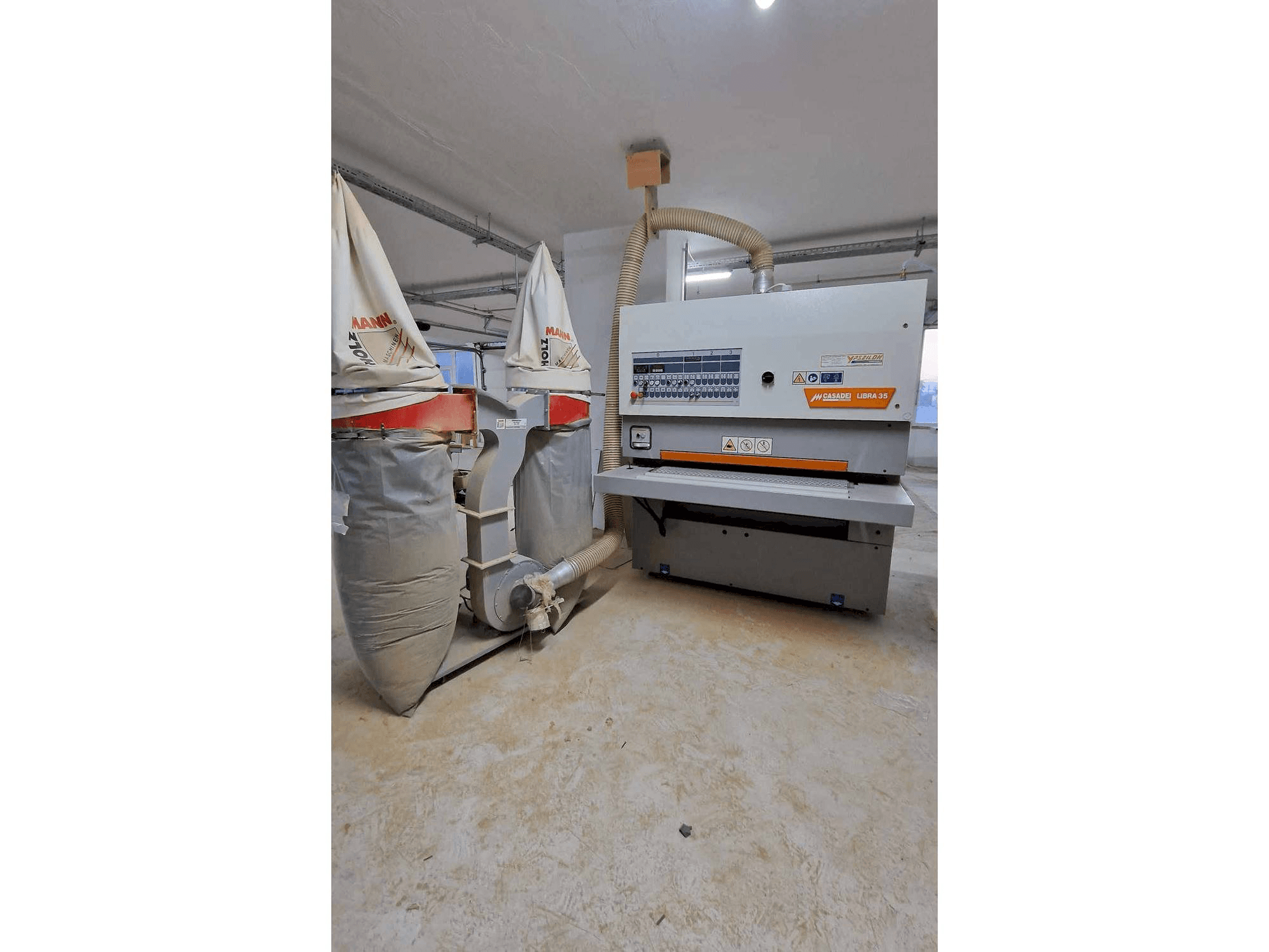 MACHINE_IMG_ALT_FRONT_VIEW