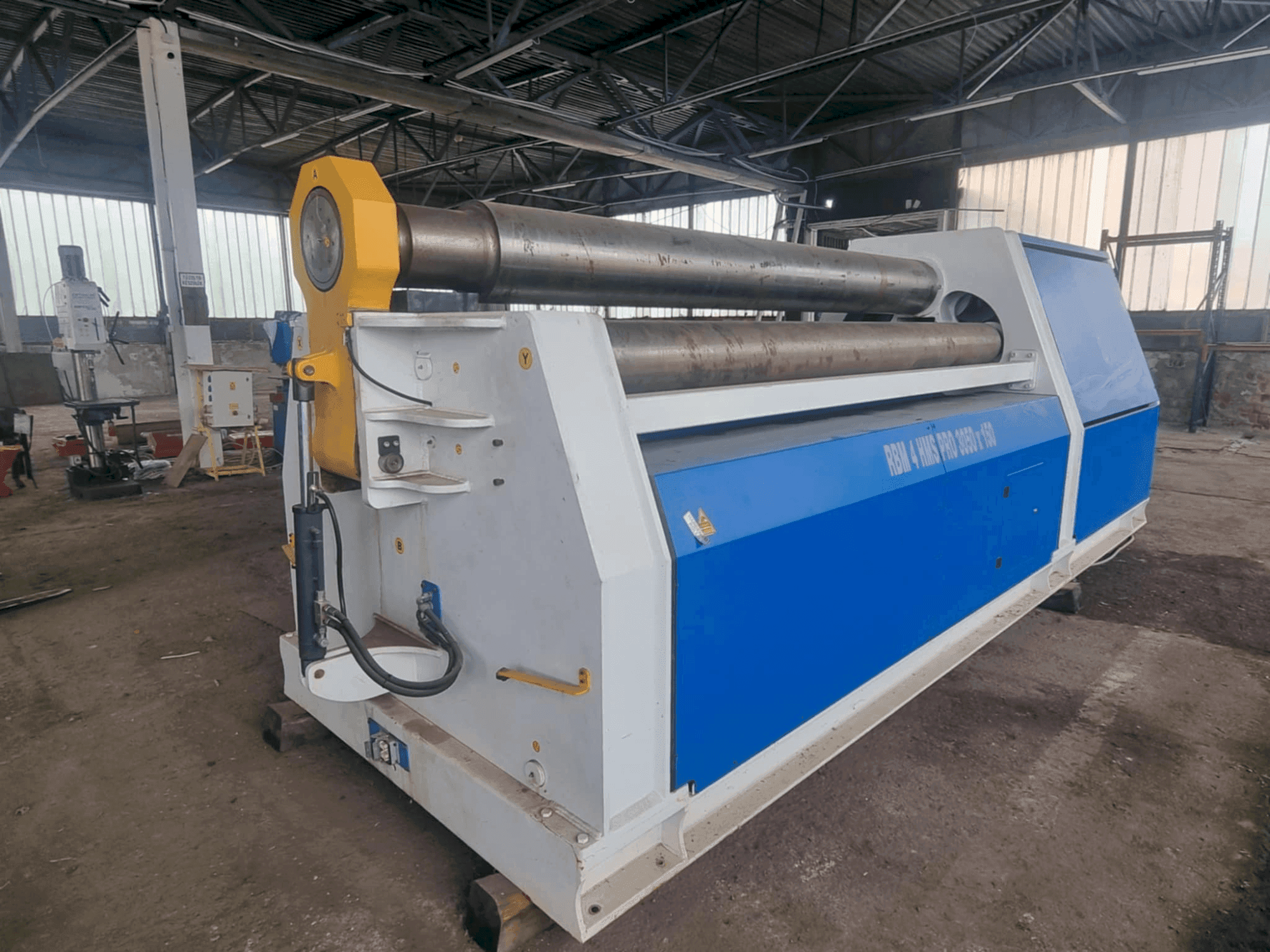 MACHINE_IMG_ALT_FRONT_VIEW