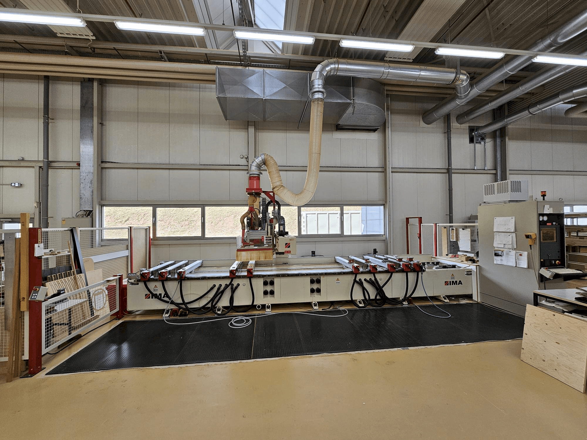 MACHINE_IMG_ALT_FRONT_VIEW