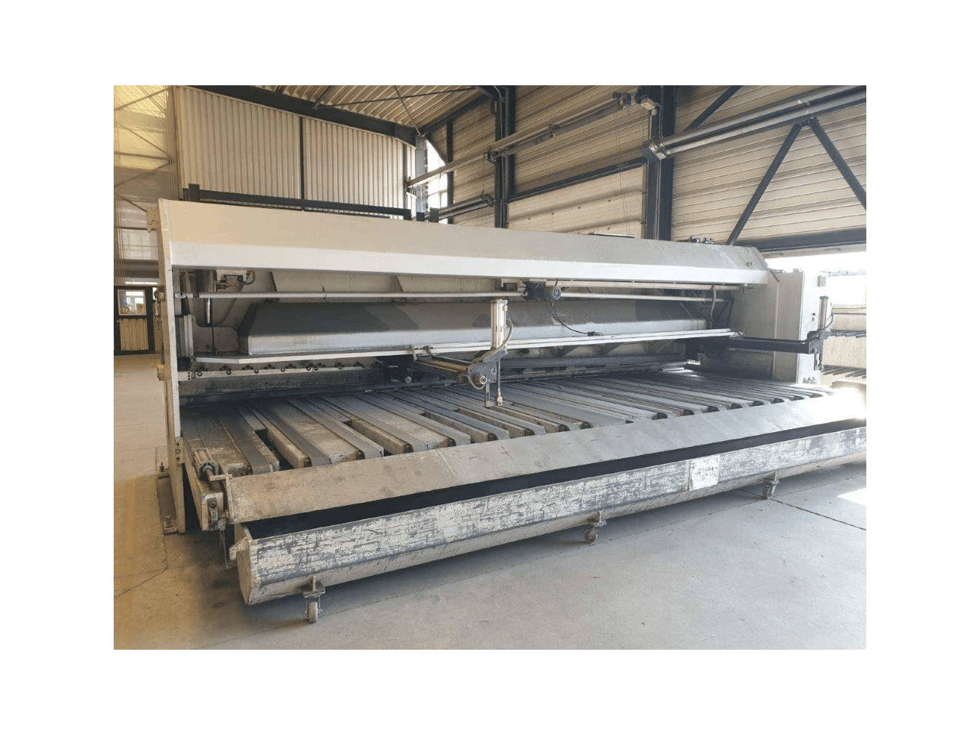 Front view of Weinbrenner TSV 6 / 6100 machine