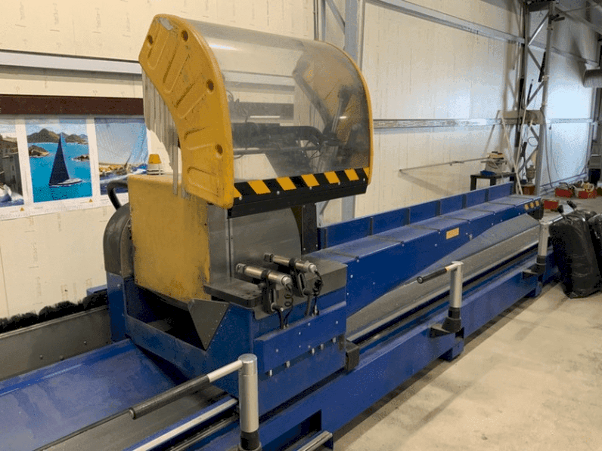 MACHINE_IMG_ALT_FRONT_VIEW