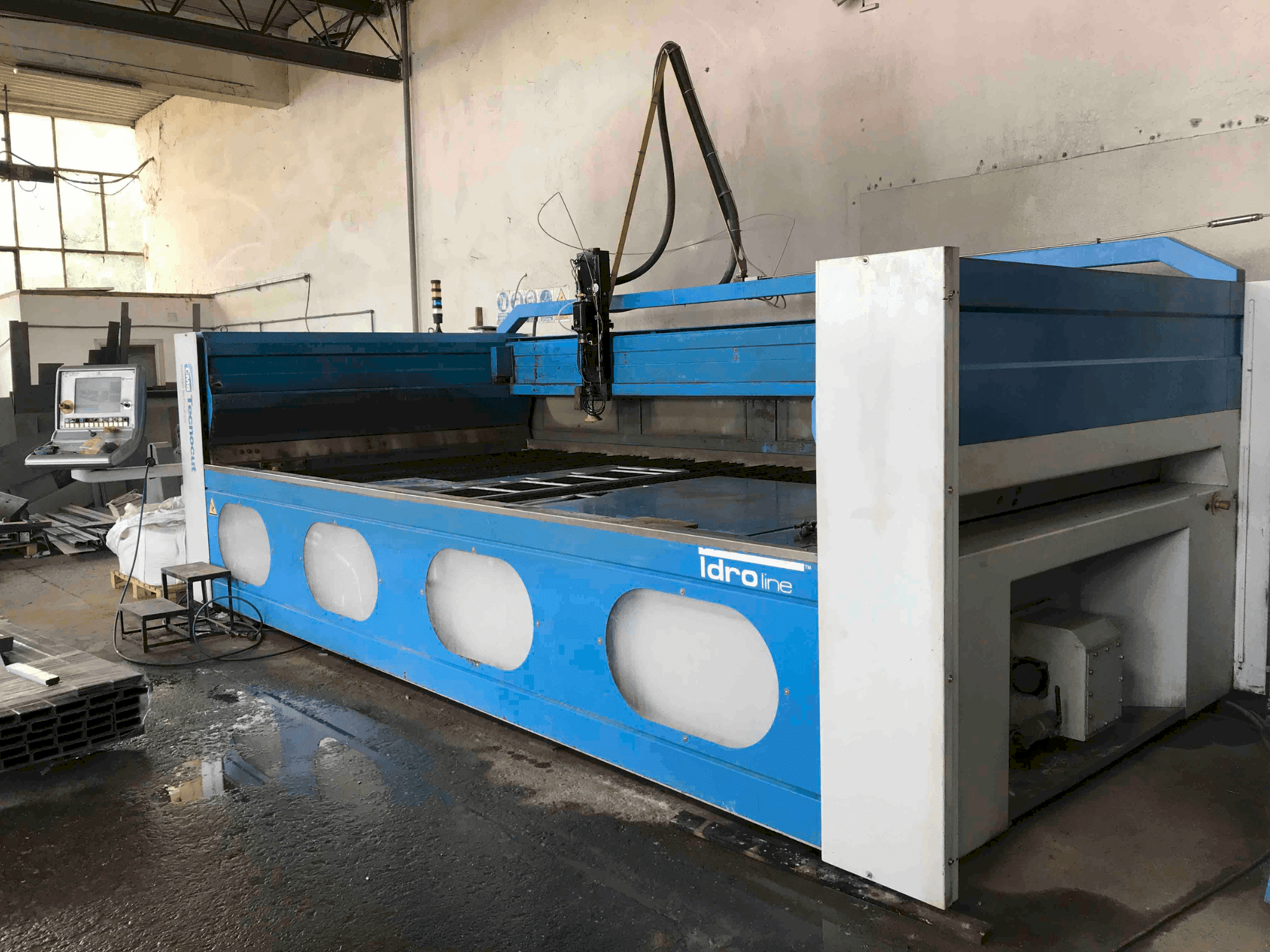 MACHINE_IMG_ALT_FRONT_VIEW
