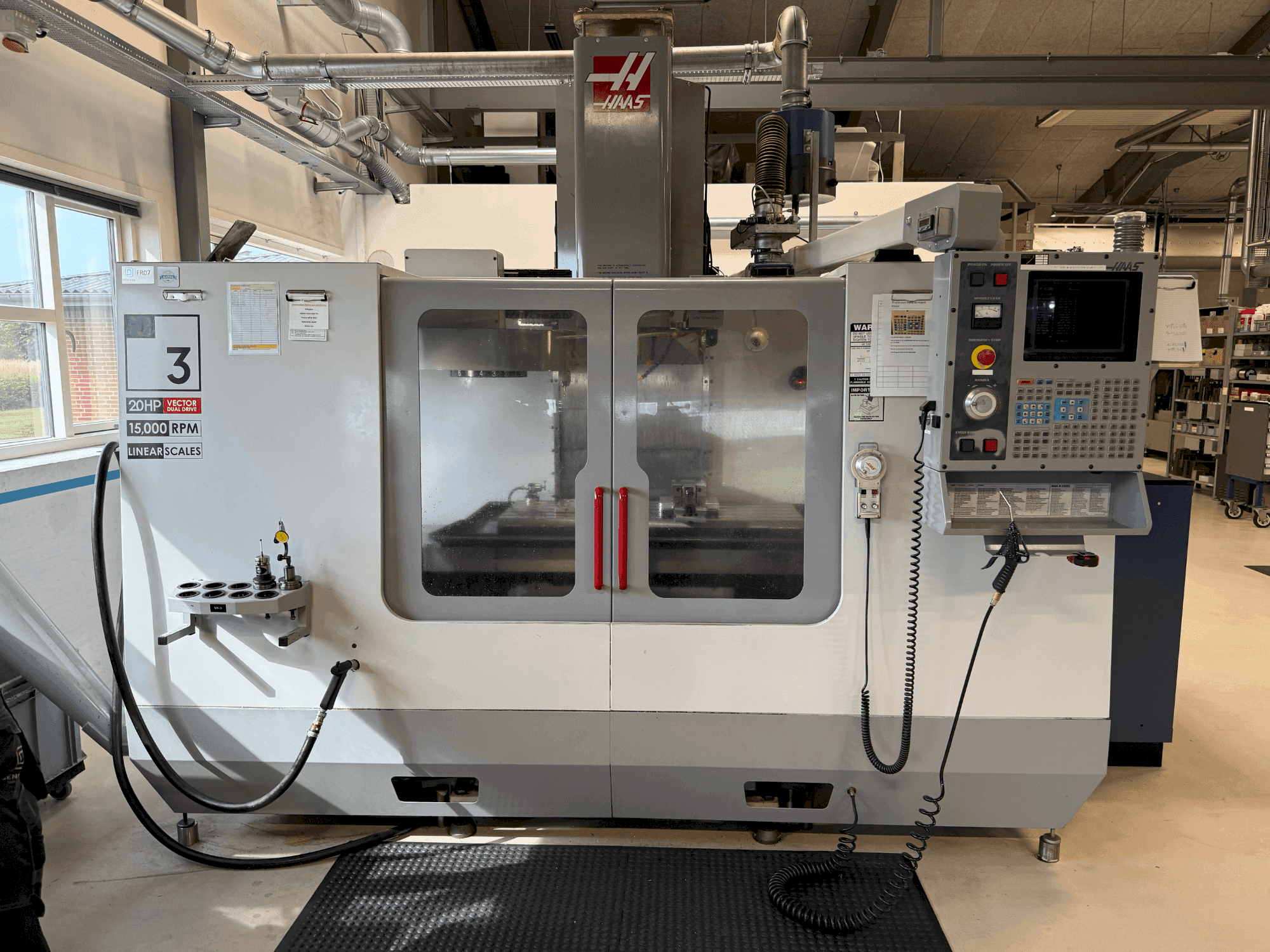 MACHINE_IMG_ALT_FRONT_VIEW