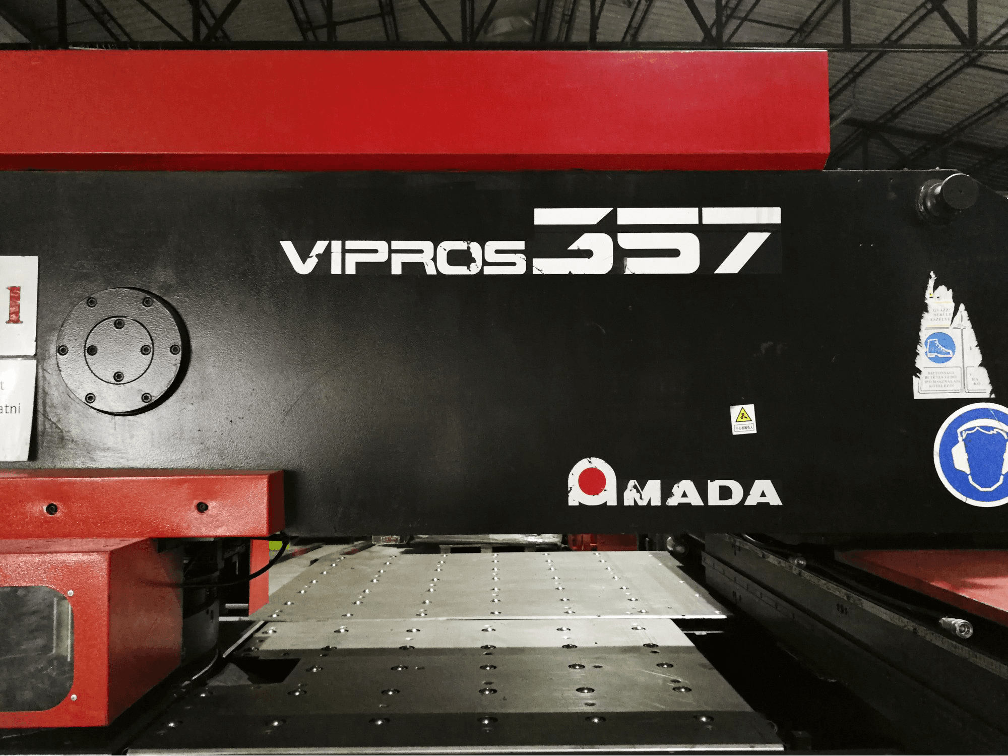 Front view of AMADA Vipros 357 machine