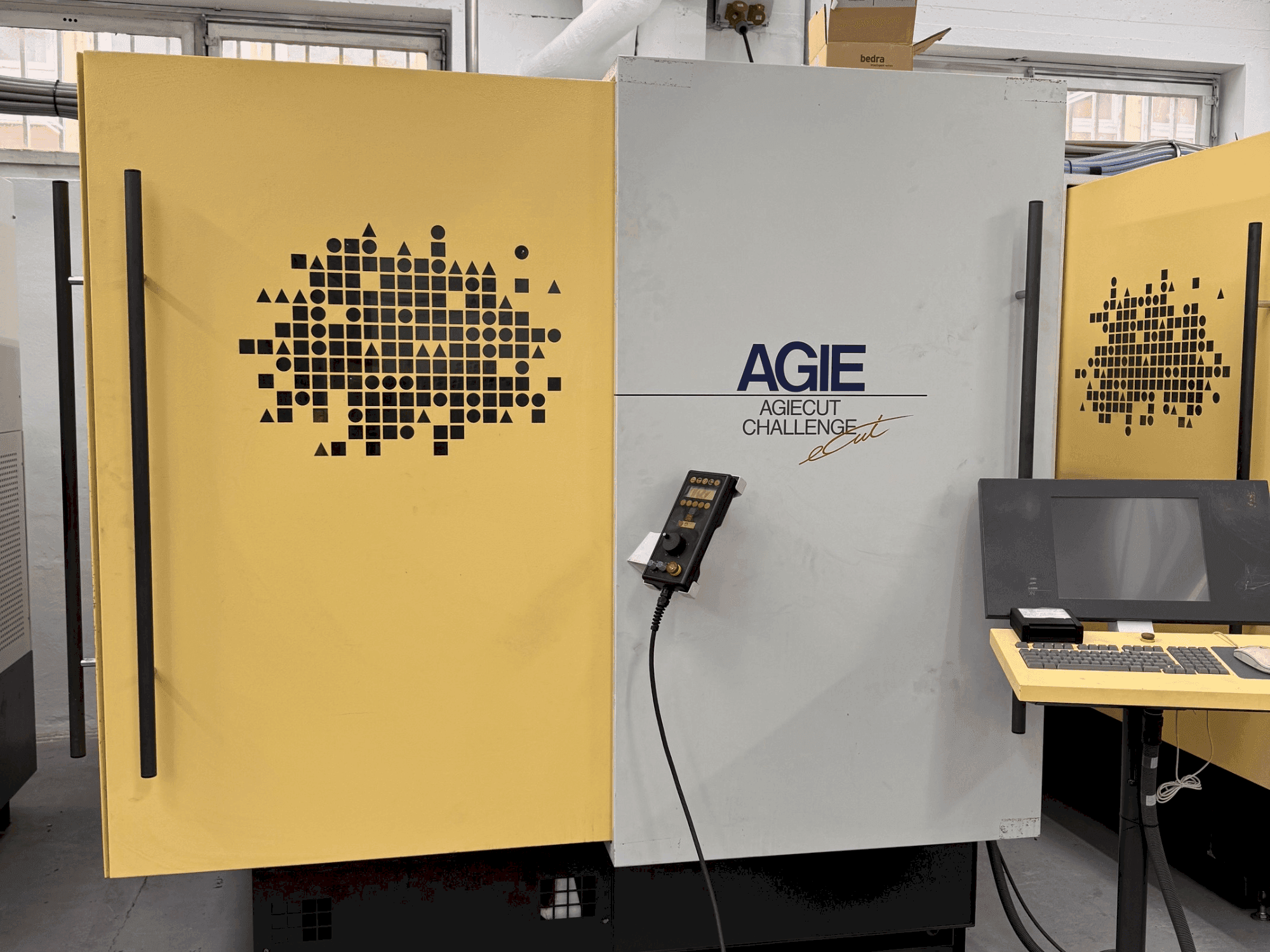 MACHINE_IMG_ALT_FRONT_VIEW