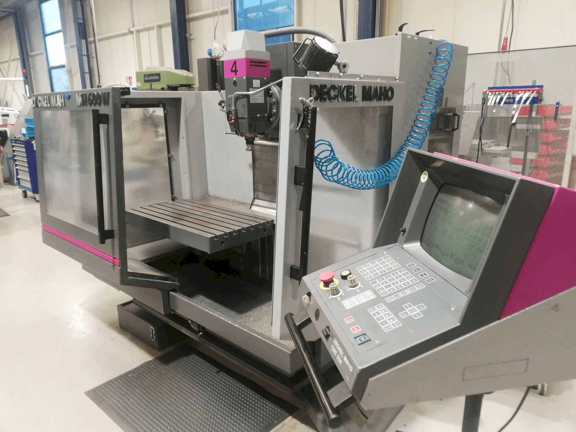 MACHINE_IMG_ALT_FRONT_VIEW