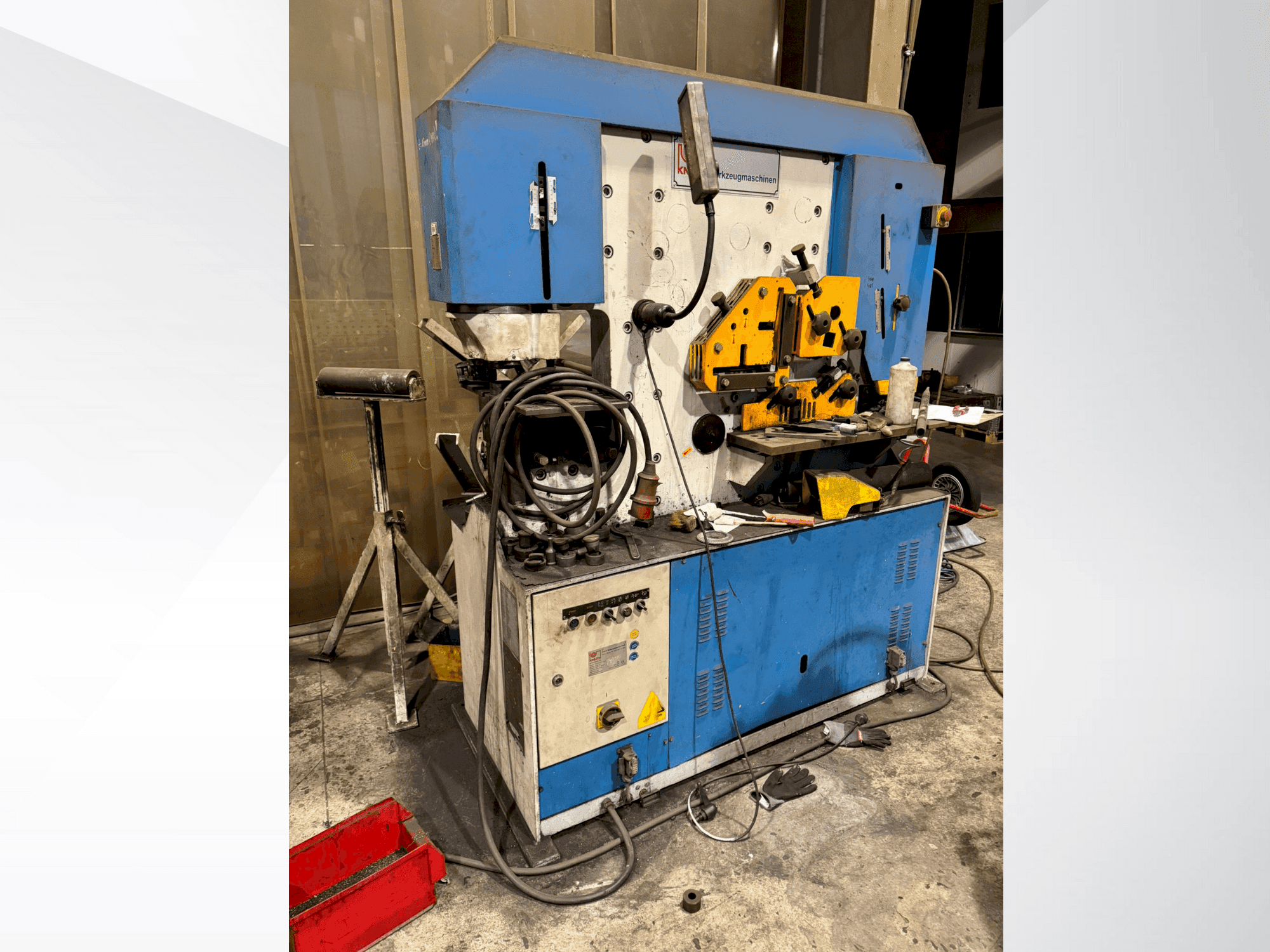 MACHINE_IMG_ALT_FRONT_VIEW