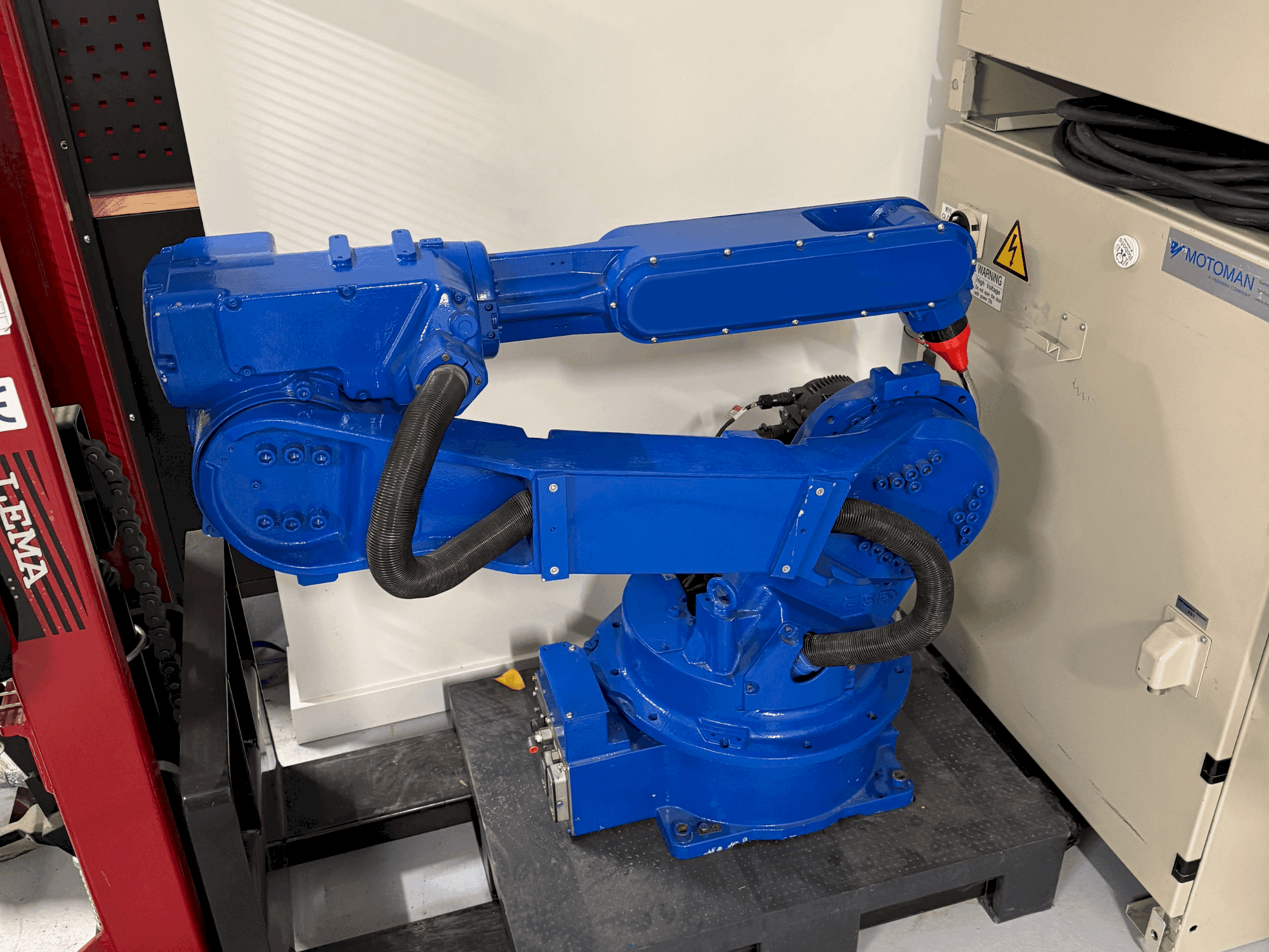 MACHINE_IMG_ALT_FRONT_VIEW