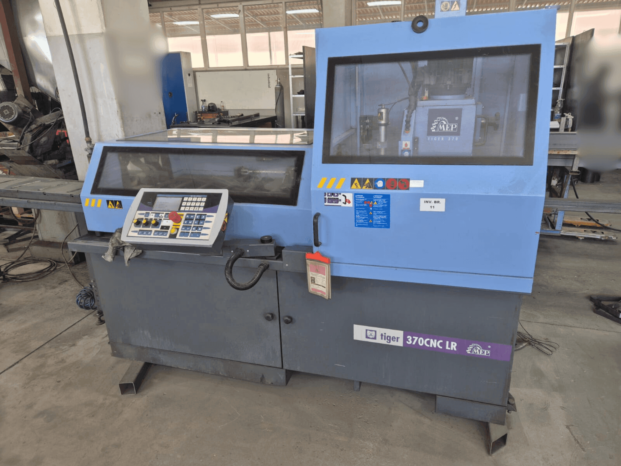 MACHINE_IMG_ALT_FRONT_VIEW