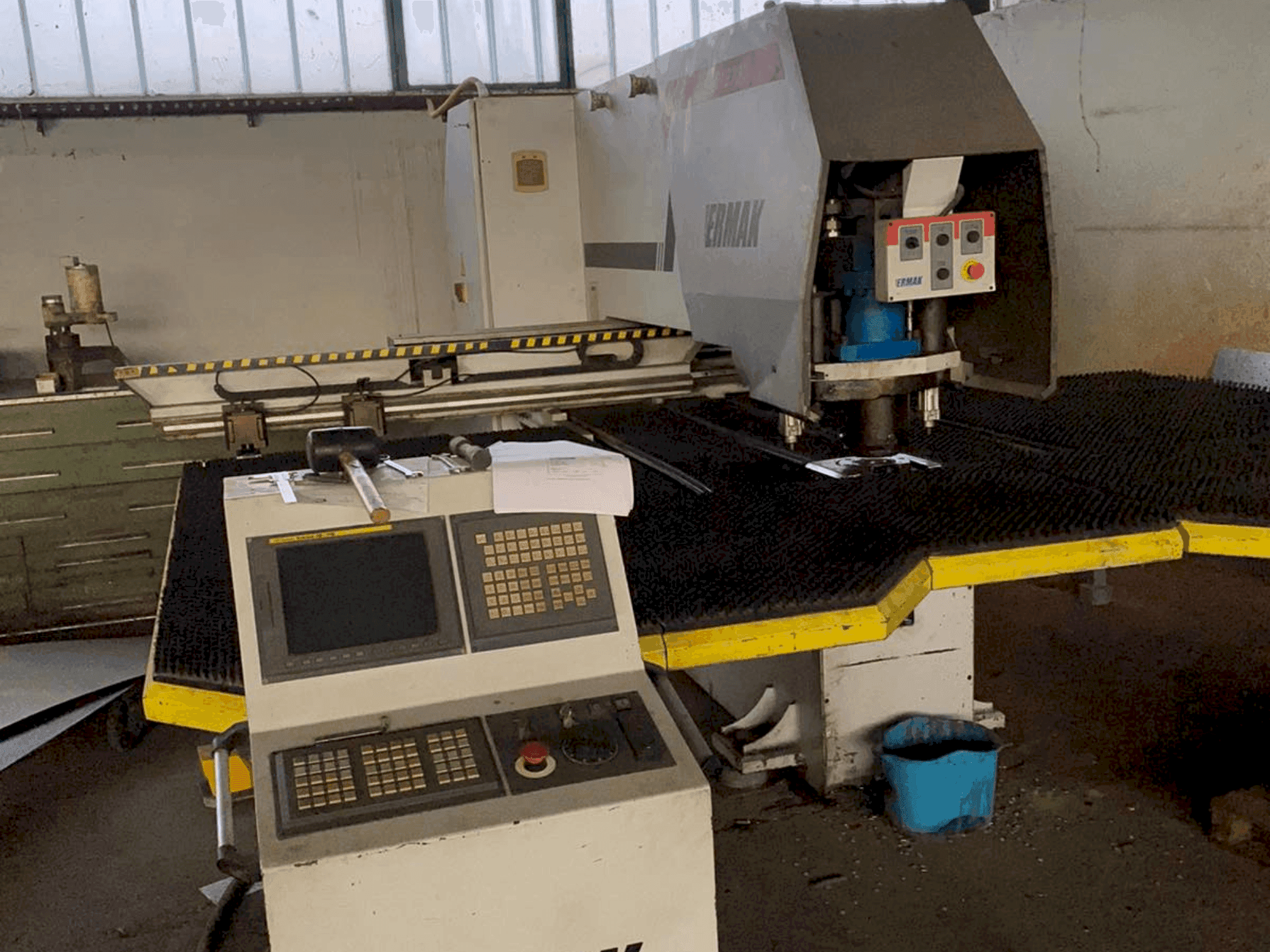 MACHINE_IMG_ALT_FRONT_VIEW