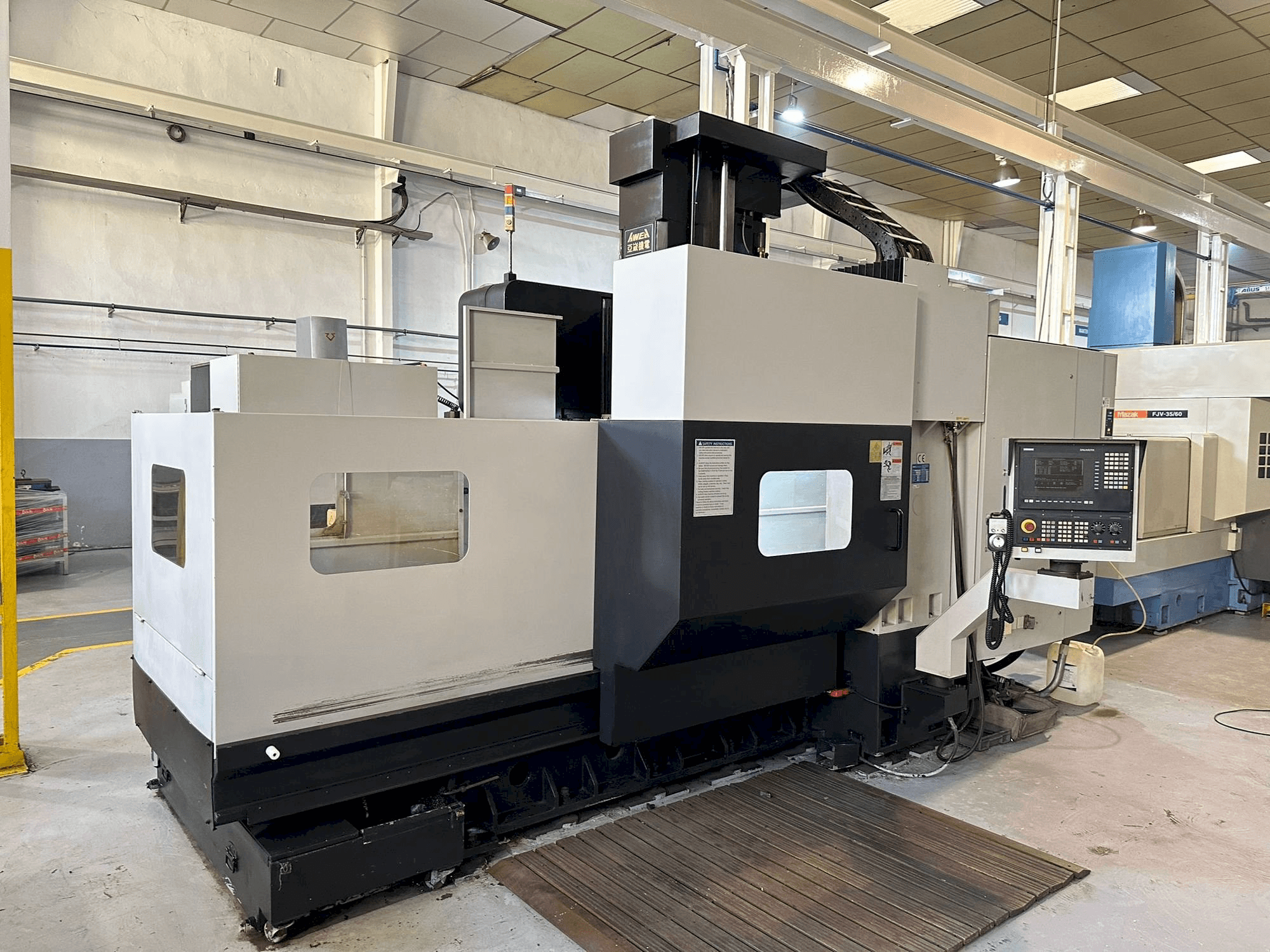 MACHINE_IMG_ALT_FRONT_VIEW