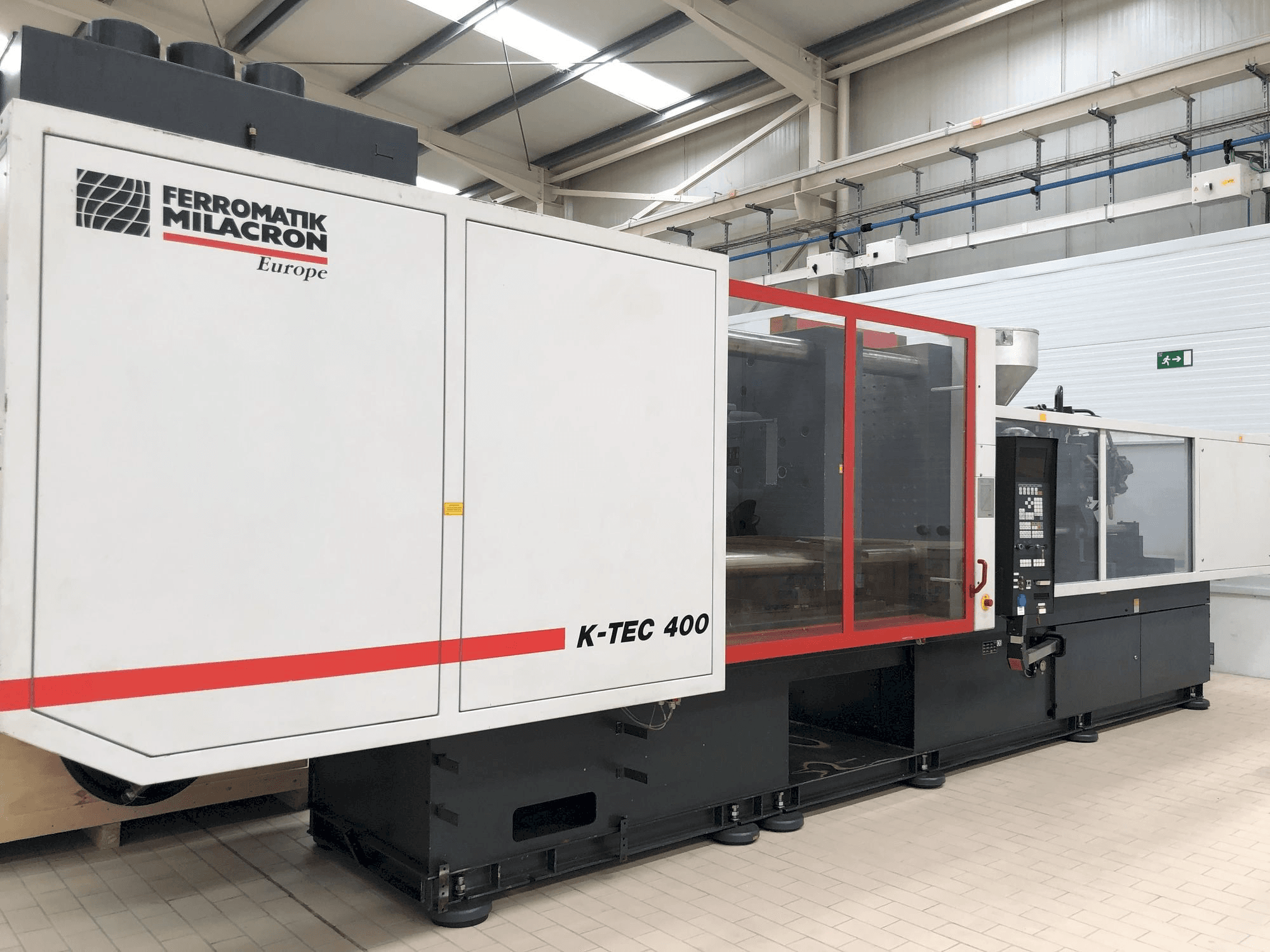 Front view of Ferromatik K-TEC400S machine