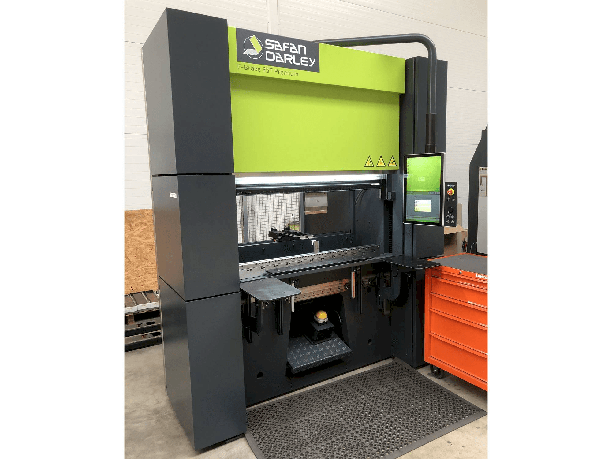 MACHINE_IMG_ALT_FRONT_VIEW