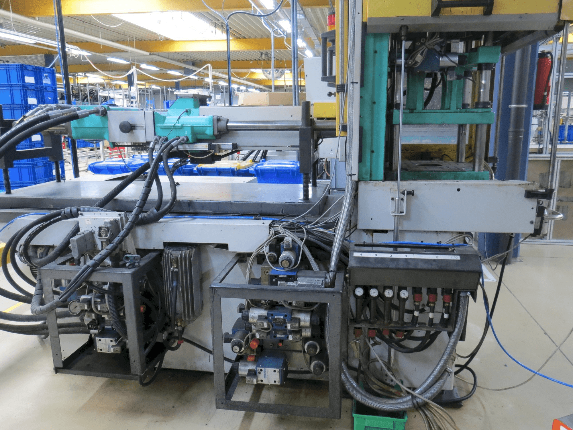 Front view of Arburg Allrounder 320 C / S 500-250 Vo machine