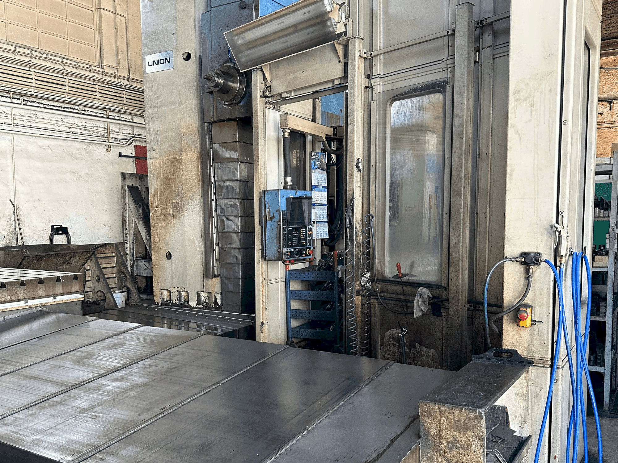 MACHINE_IMG_ALT_FRONT_VIEW