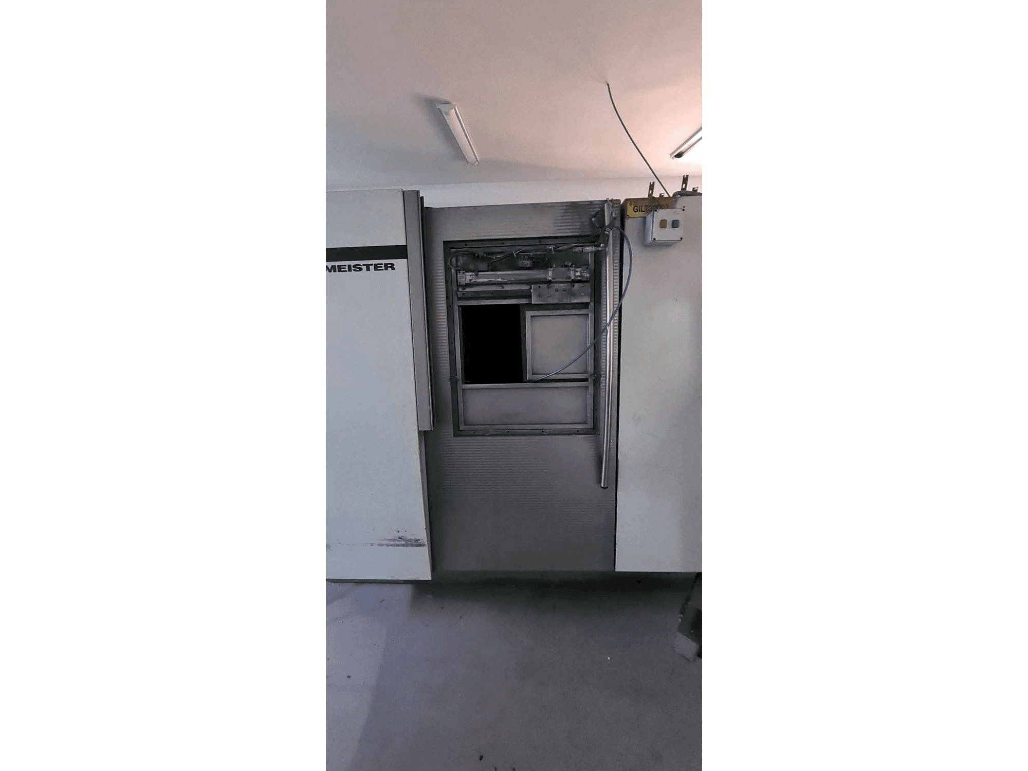 MACHINE_IMG_ALT_FRONT_VIEW