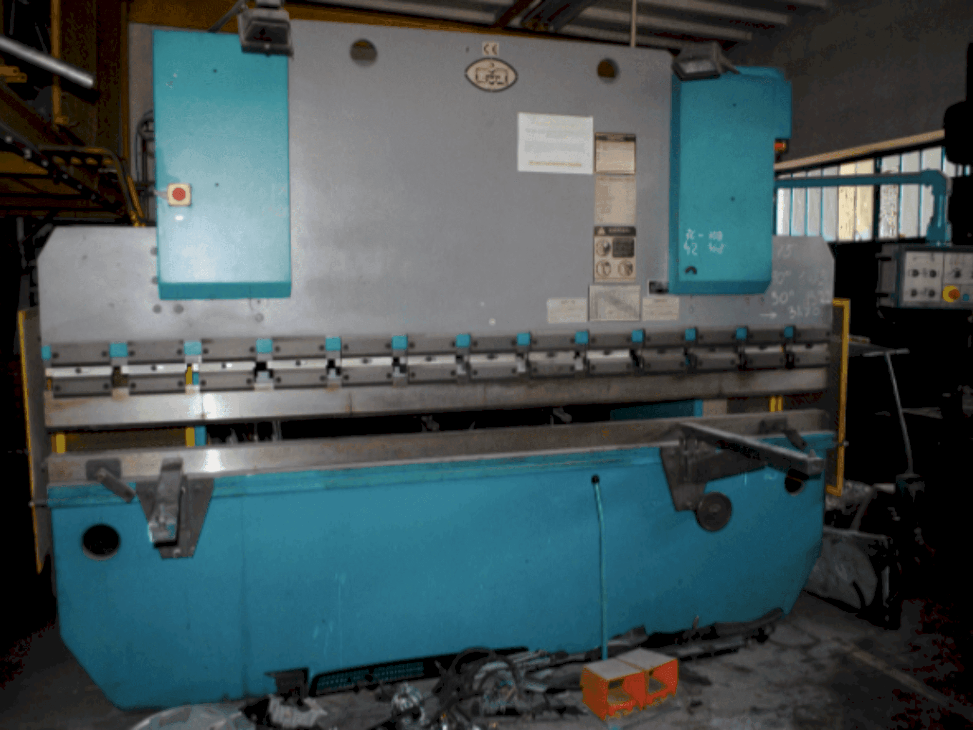MACHINE_IMG_ALT_FRONT_VIEW