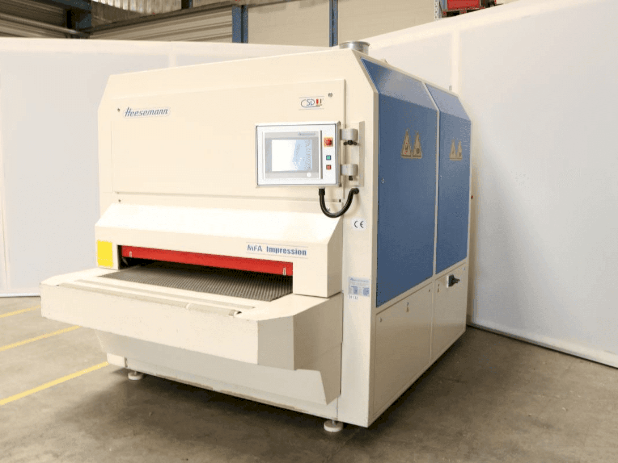 MACHINE_IMG_ALT_FRONT_VIEW