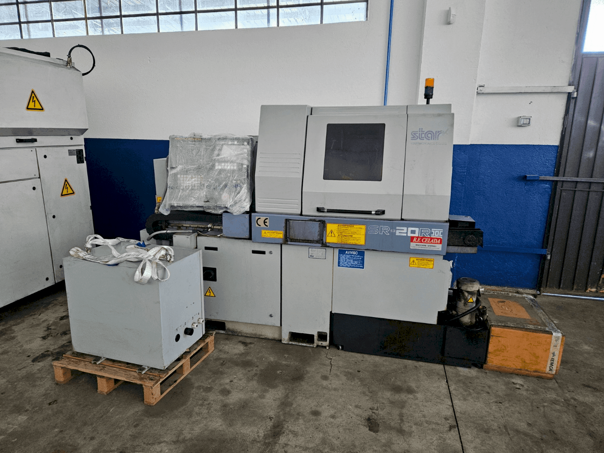 MACHINE_IMG_ALT_FRONT_VIEW