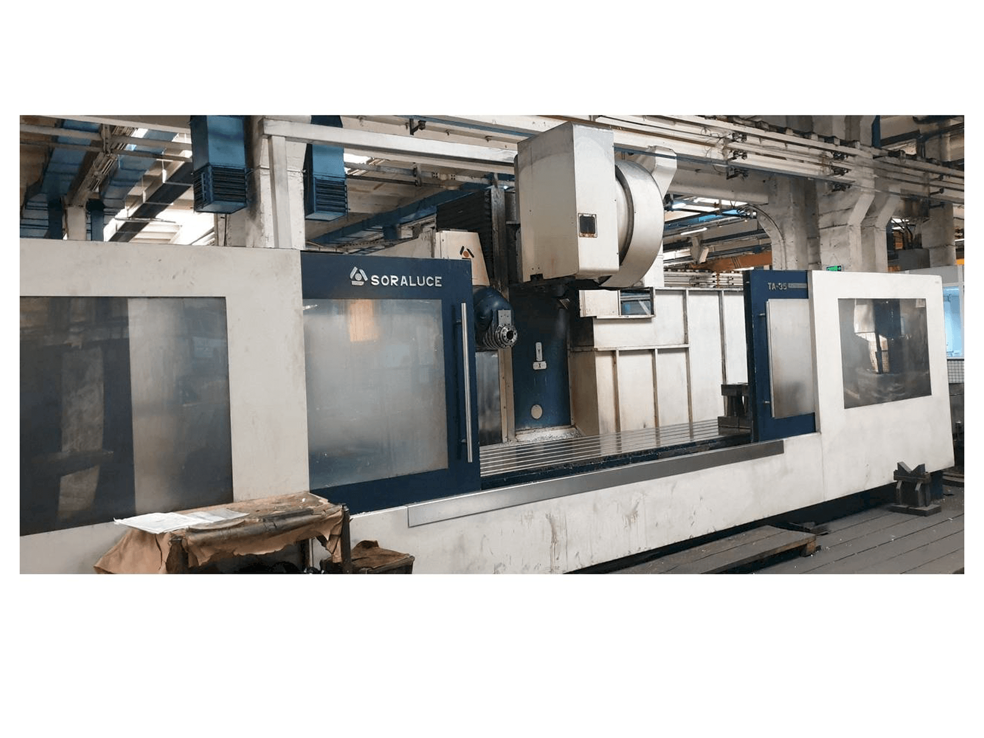 Front view of Soraluce TA 35 machine