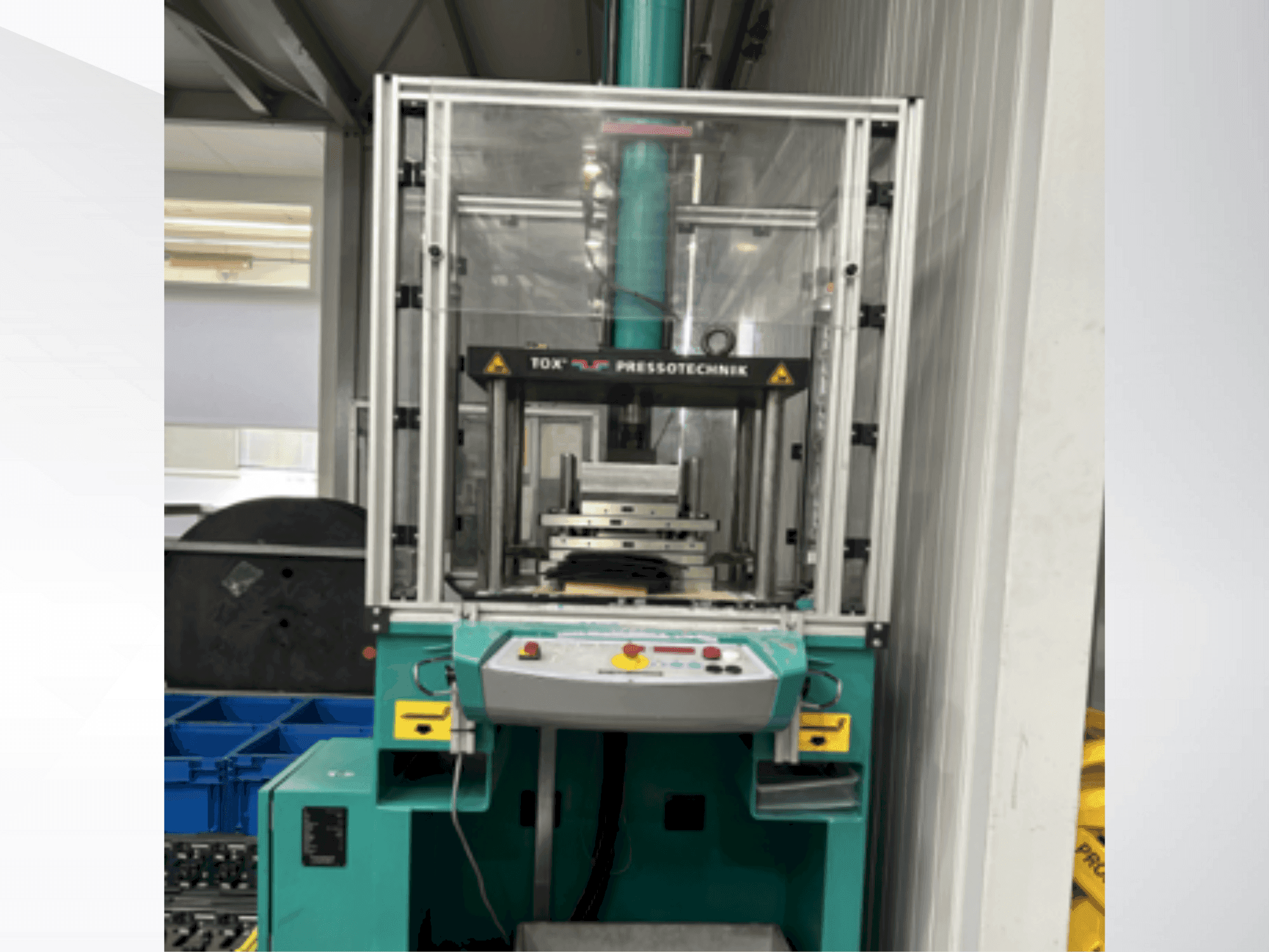 MACHINE_IMG_ALT_FRONT_VIEW