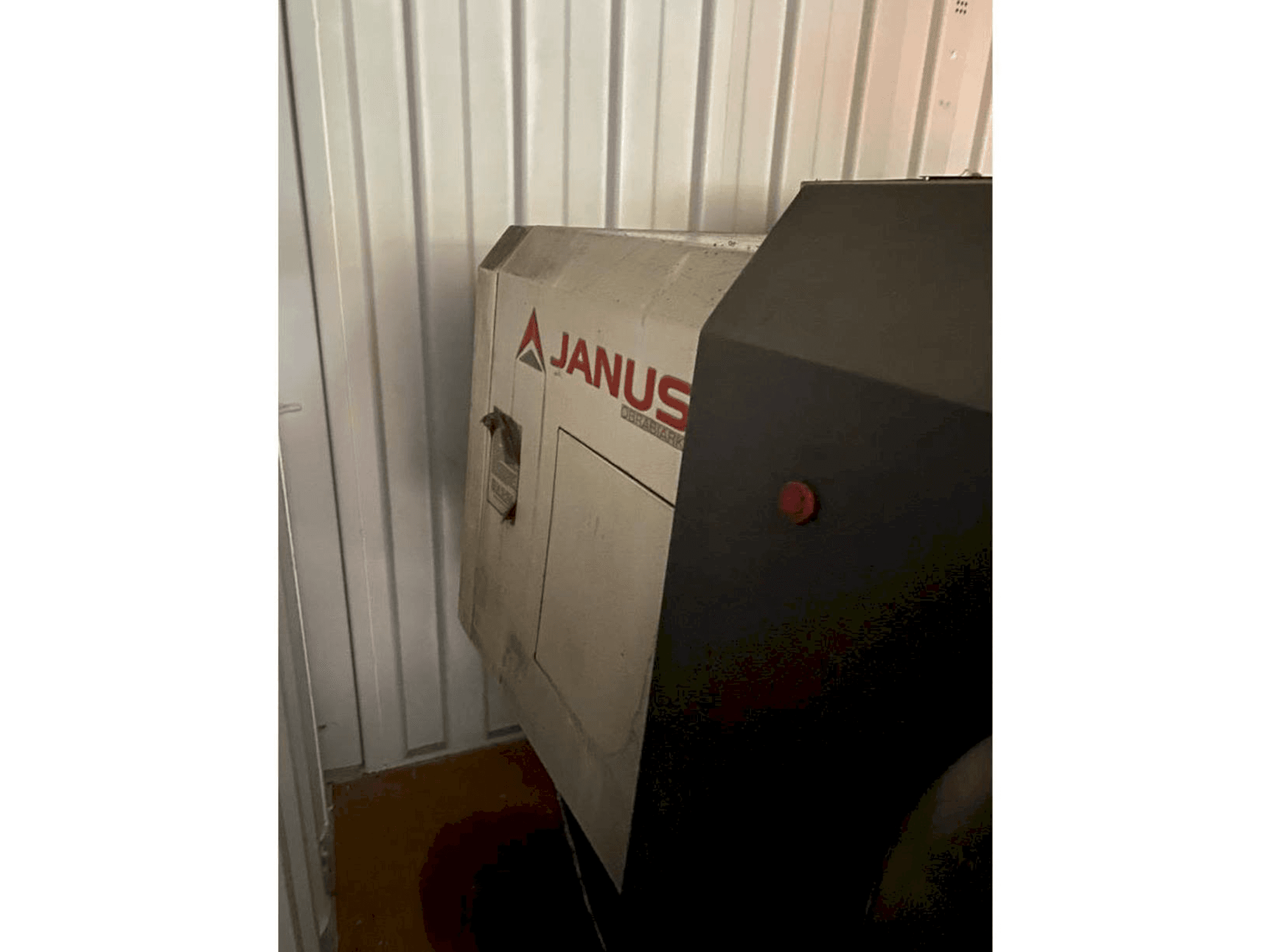 MACHINE_IMG_ALT_FRONT_VIEW