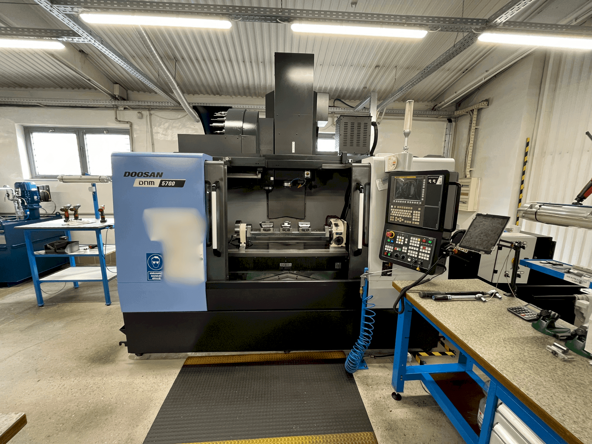 MACHINE_IMG_ALT_FRONT_VIEW