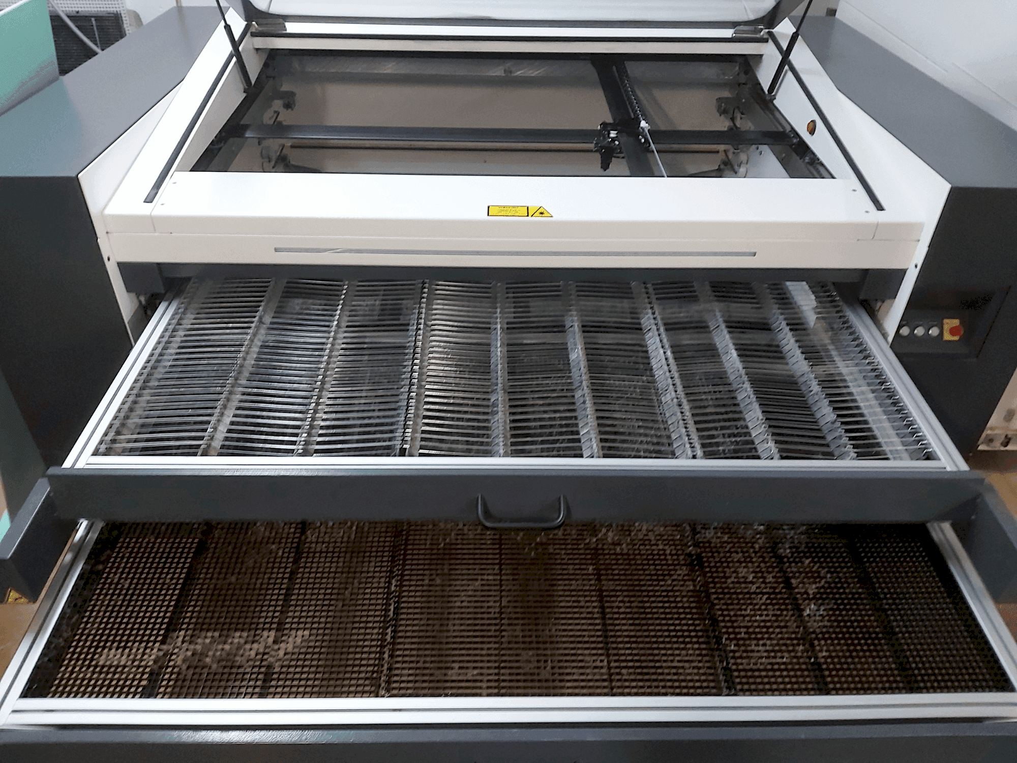 MACHINE_IMG_ALT_FRONT_VIEW