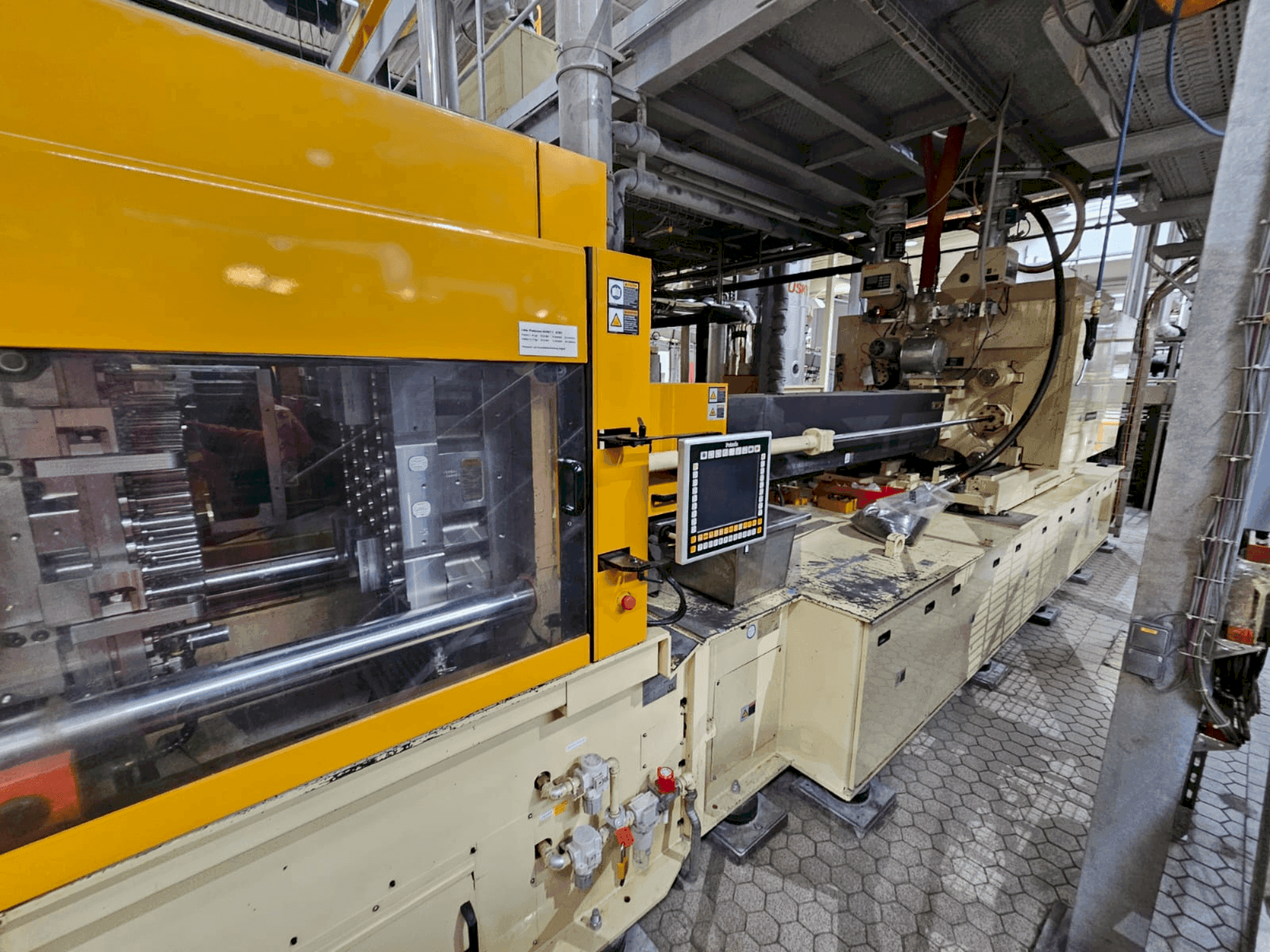 MACHINE_IMG_ALT_FRONT_VIEW