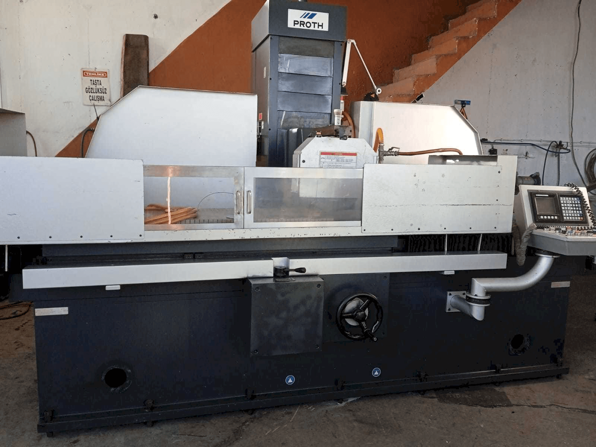 MACHINE_IMG_ALT_FRONT_VIEW