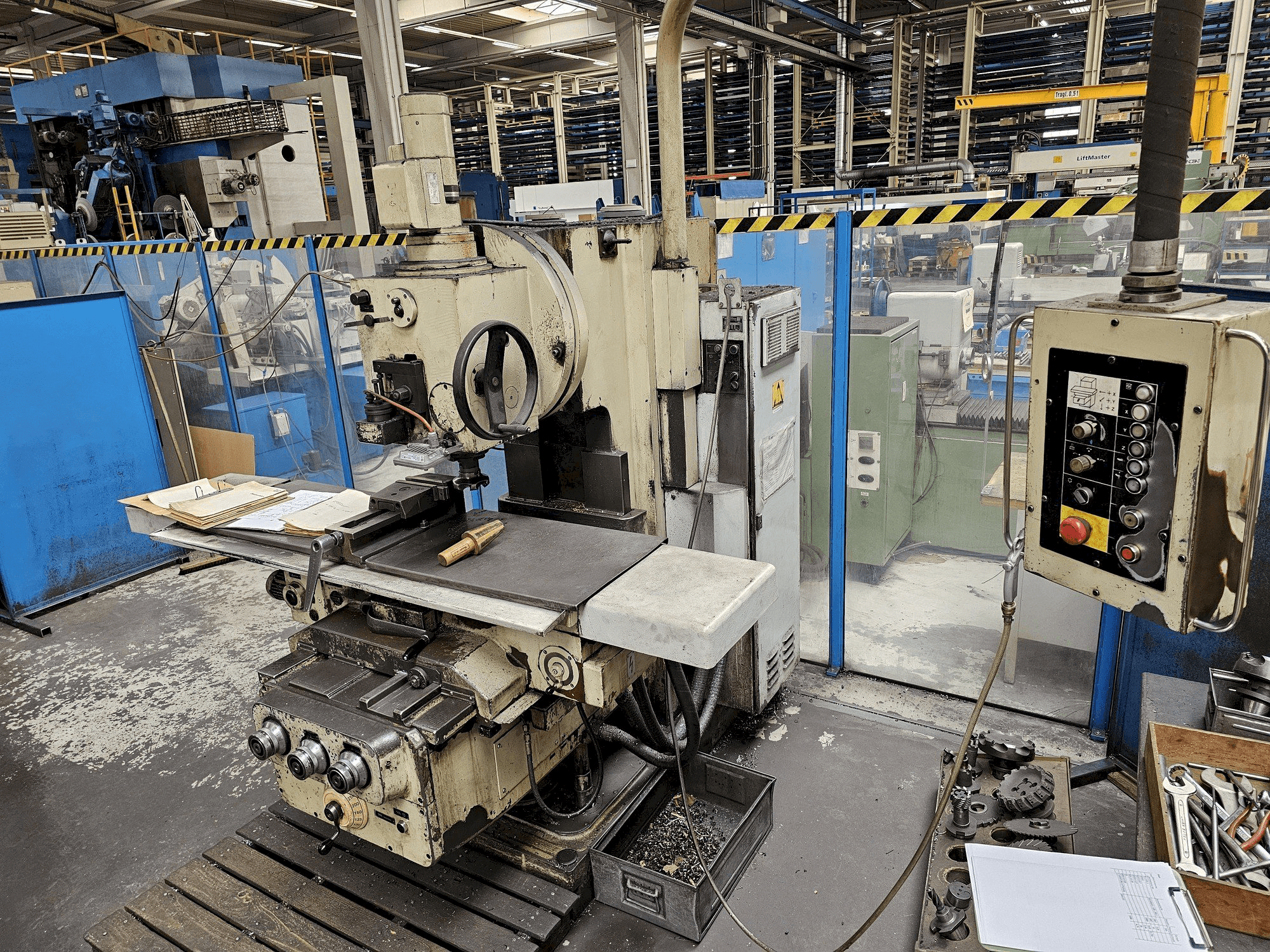 MACHINE_IMG_ALT_FRONT_VIEW