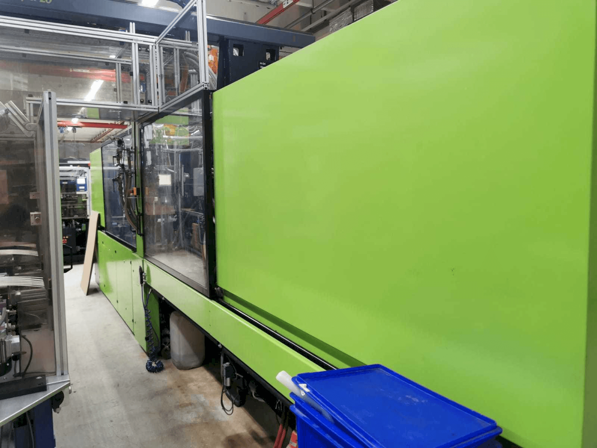 Right side view of Engel ES 1800/400 HL machine