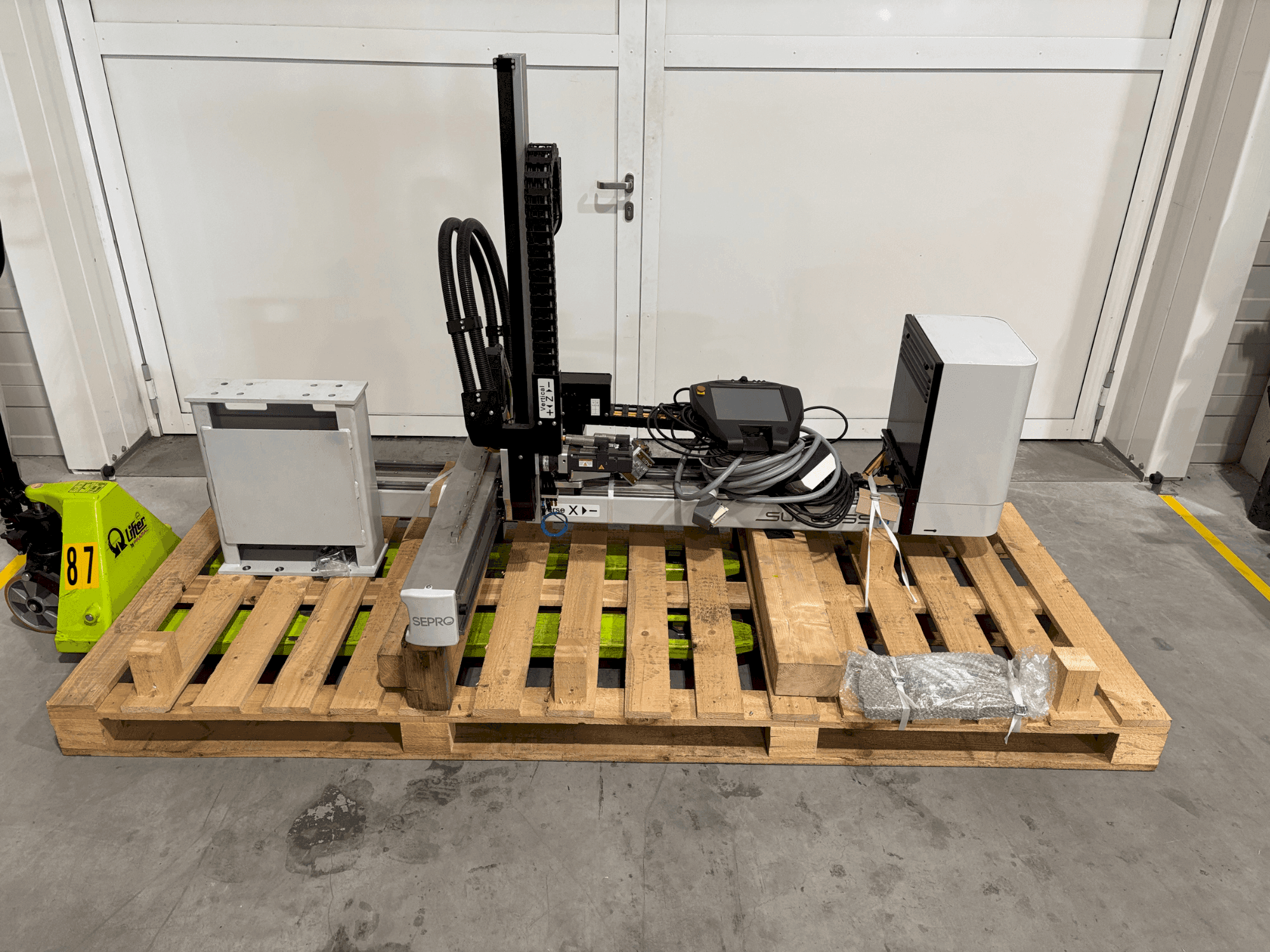 MACHINE_IMG_ALT_FRONT_VIEW