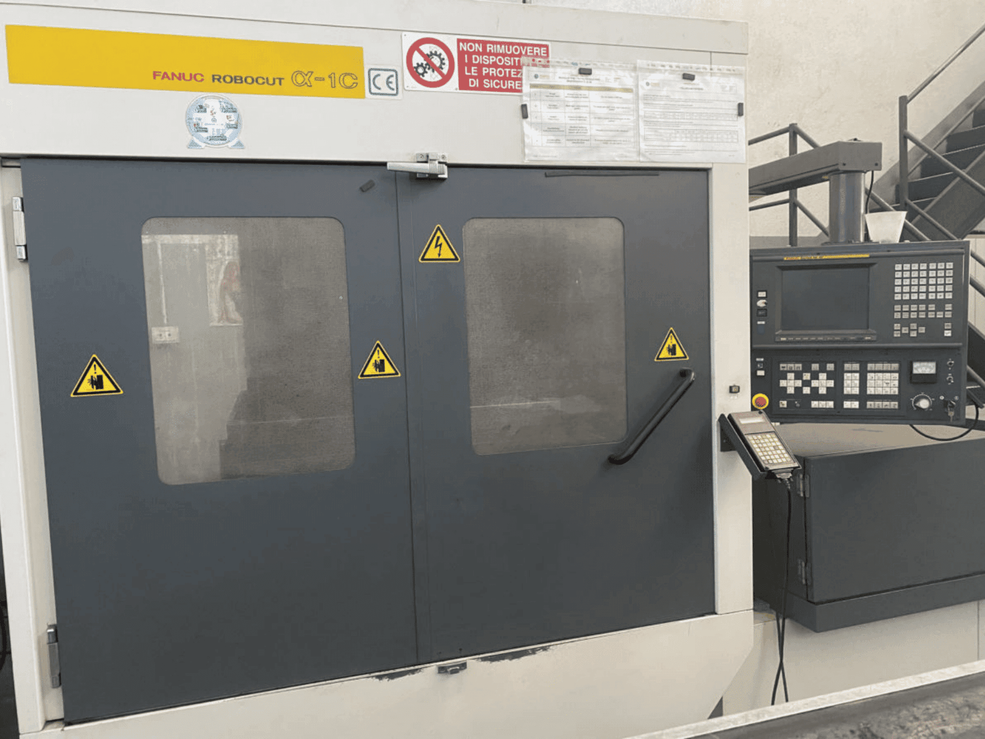 MACHINE_IMG_ALT_FRONT_VIEW