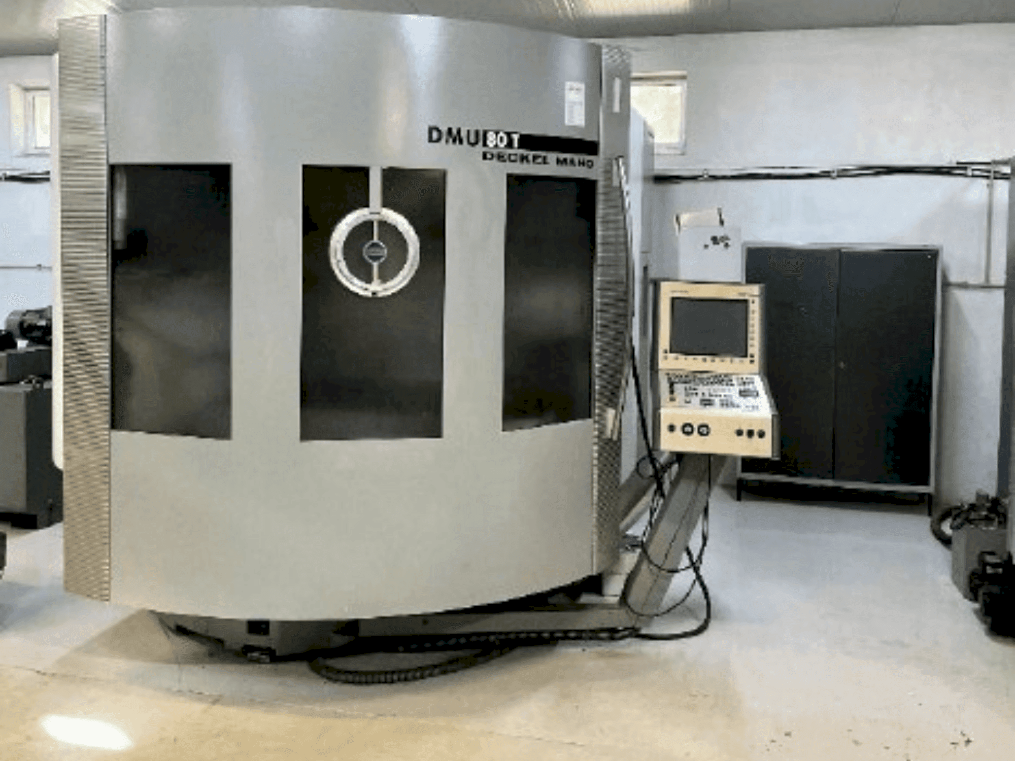 MACHINE_IMG_ALT_FRONT_VIEW