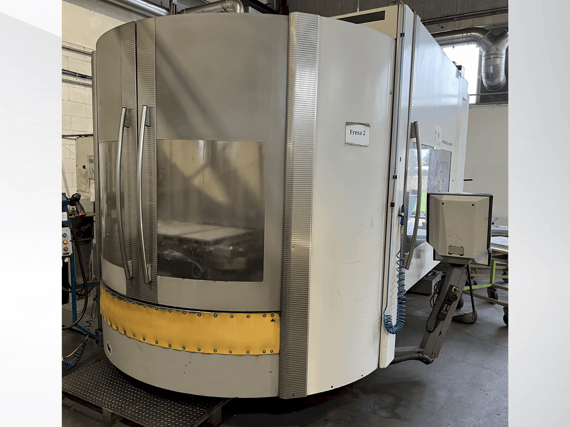 MACHINE_IMG_ALT_FRONT_VIEW
