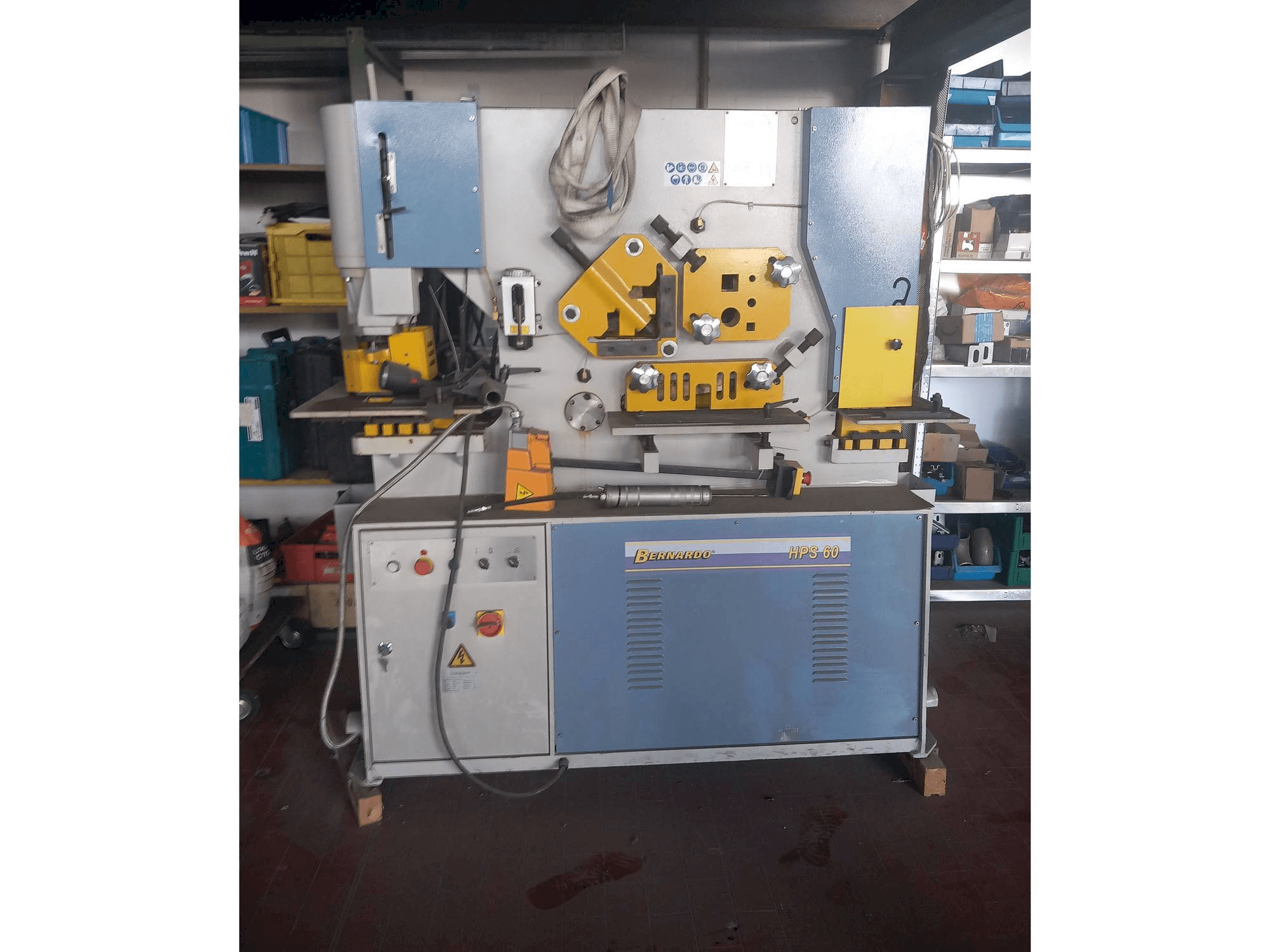 MACHINE_IMG_ALT_FRONT_VIEW